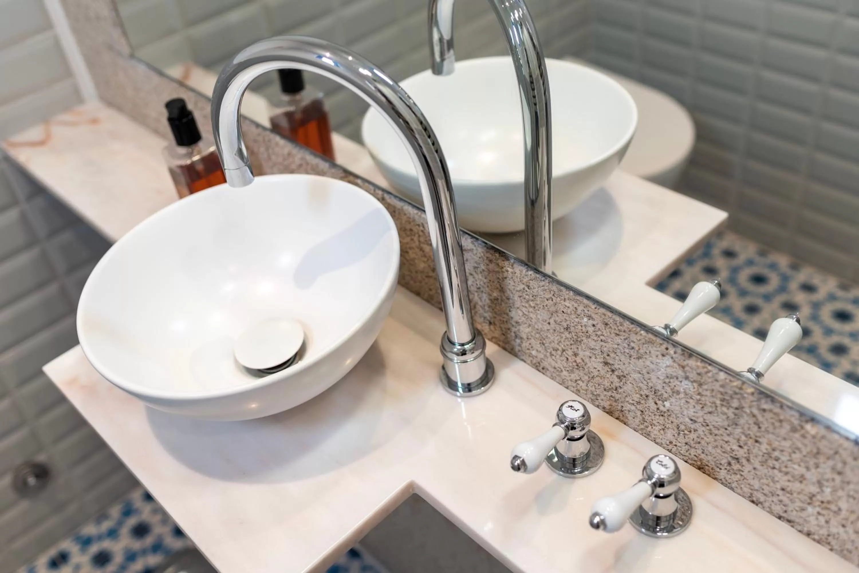 Bathroom in Blau 1911