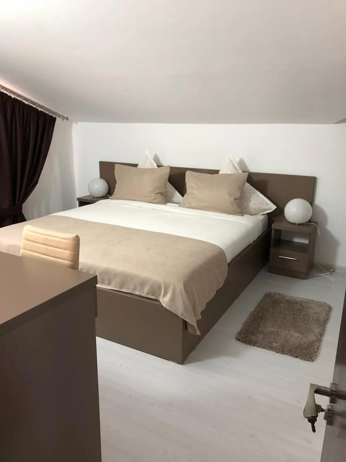 Bed in FAST Airport Accomodation