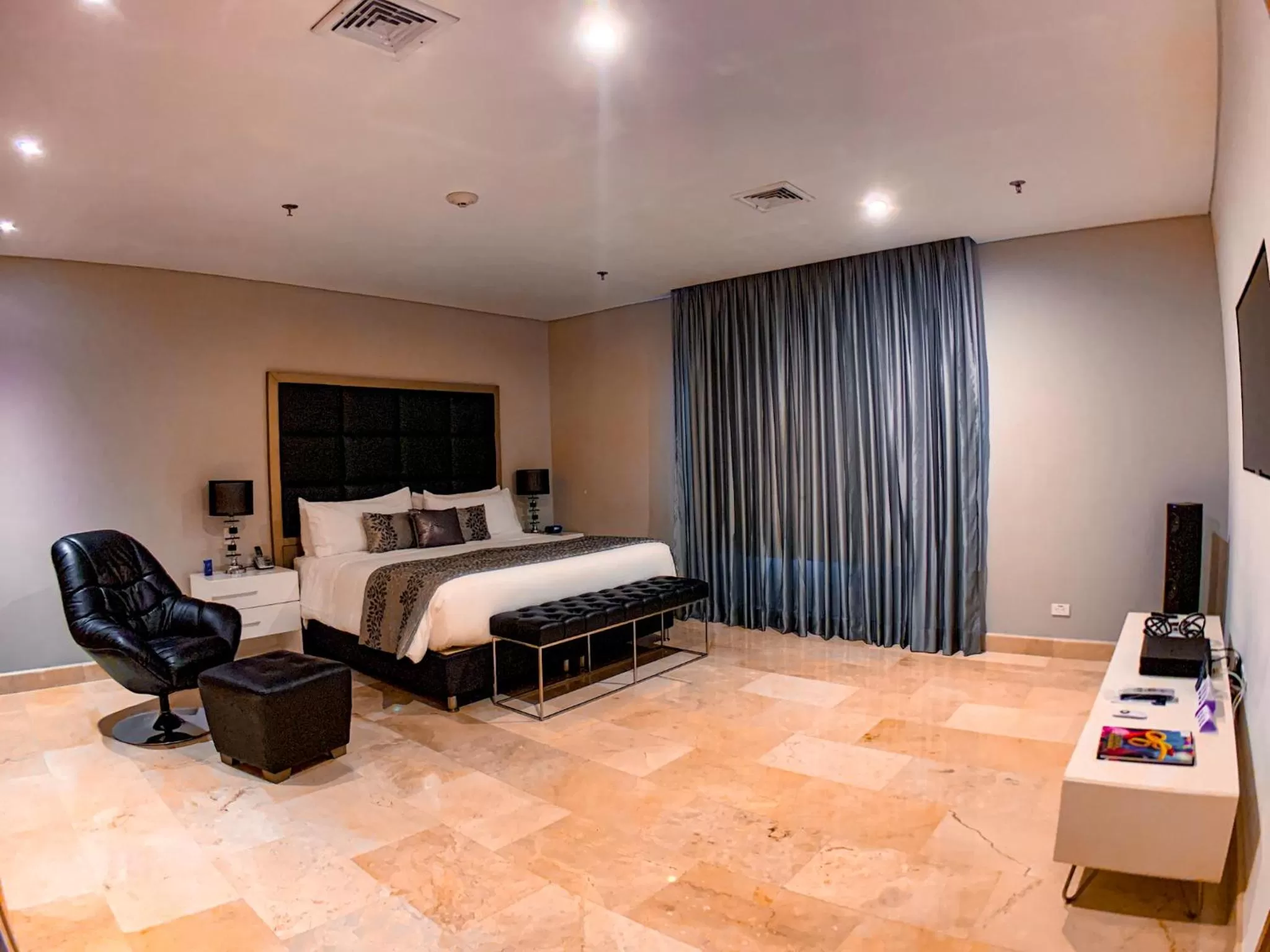 Bedroom, Bed in Hotel Dann Carlton Barranquilla y Centro de Convenciones