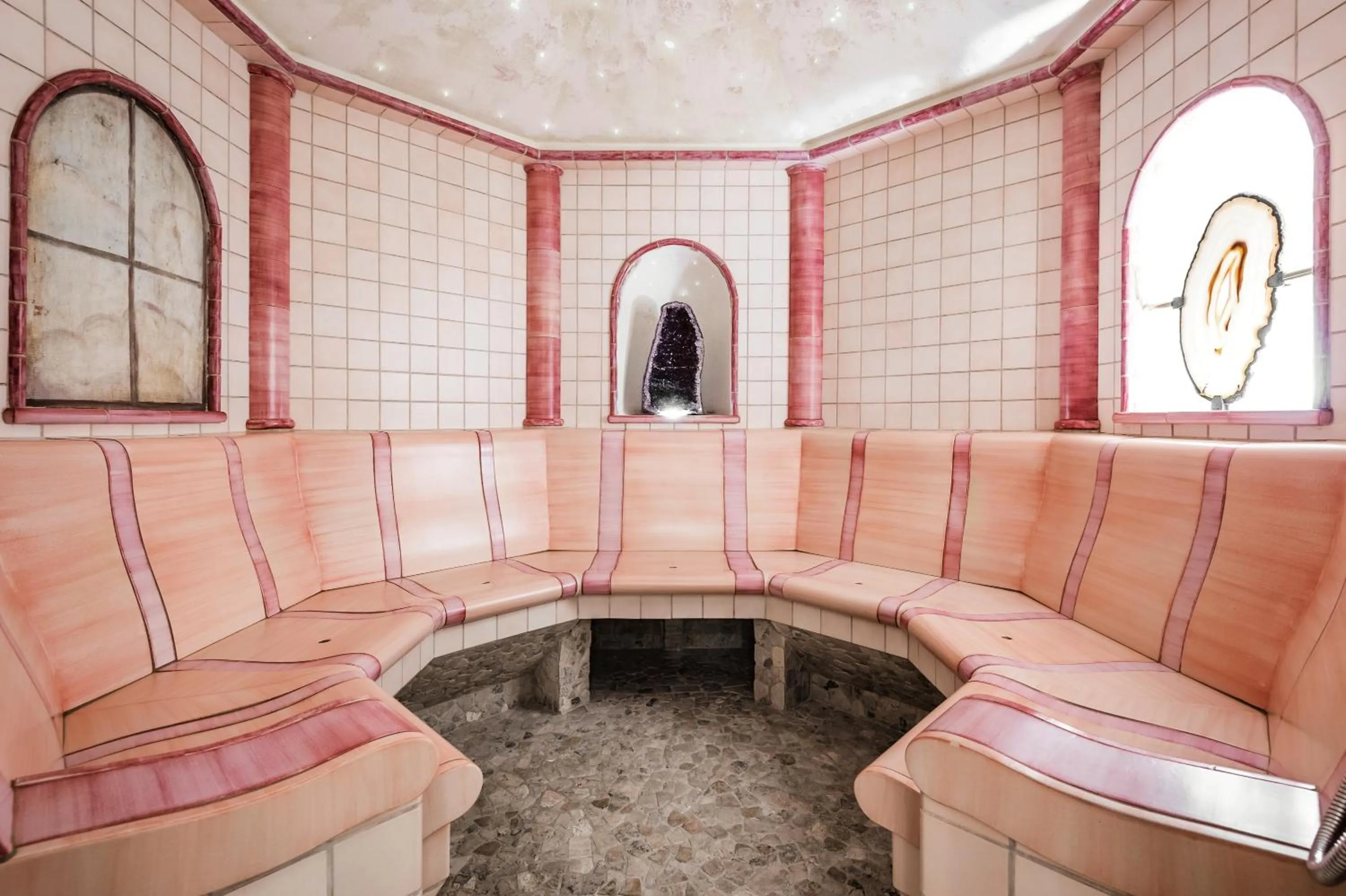 Massage in Kolfuschgerhof Mountain Resort