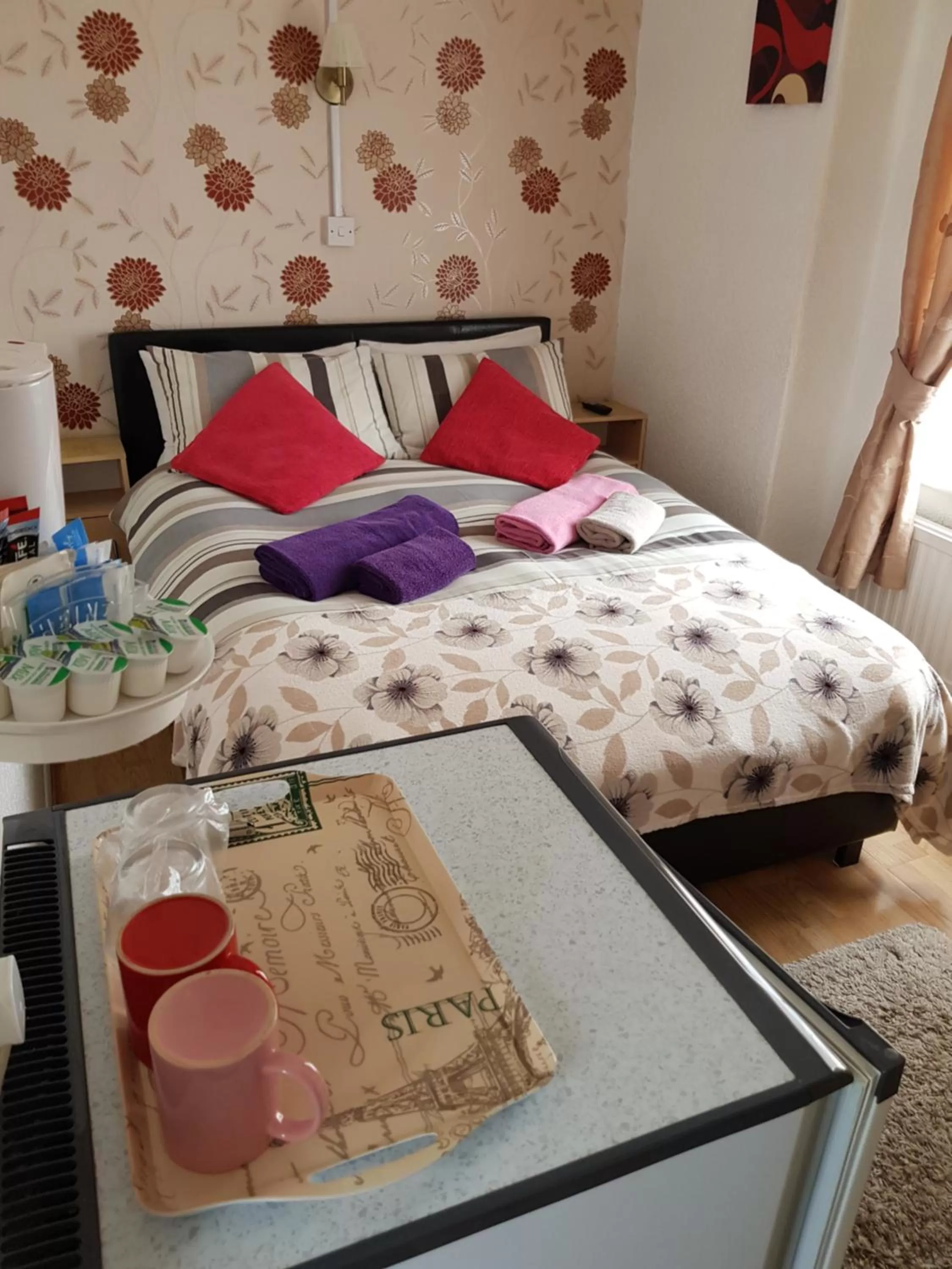 Bedroom in Sunnyside Hotel