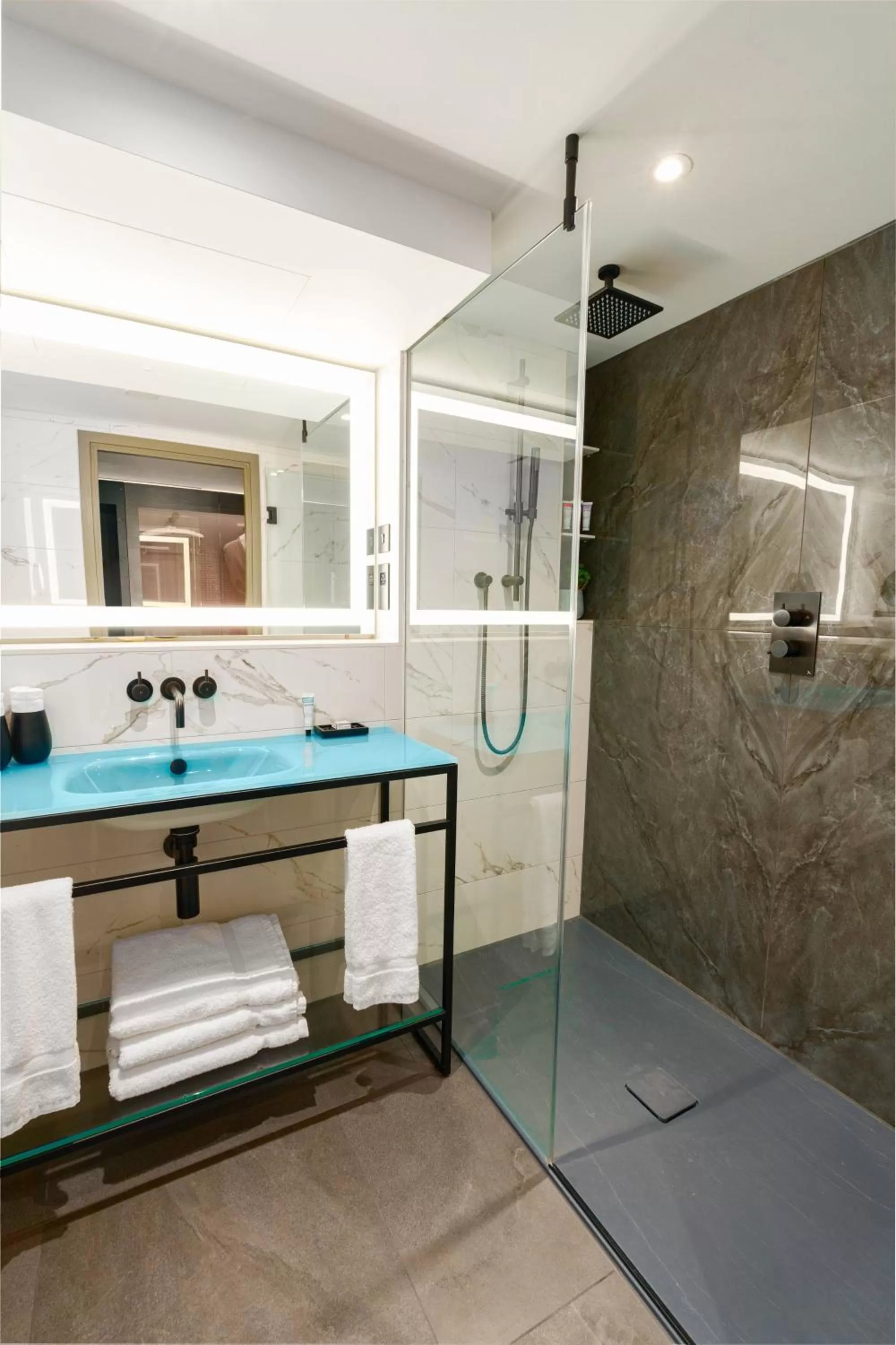 Bathroom in Middle Eight - Covent Garden - Preferred Hotels and Resorts