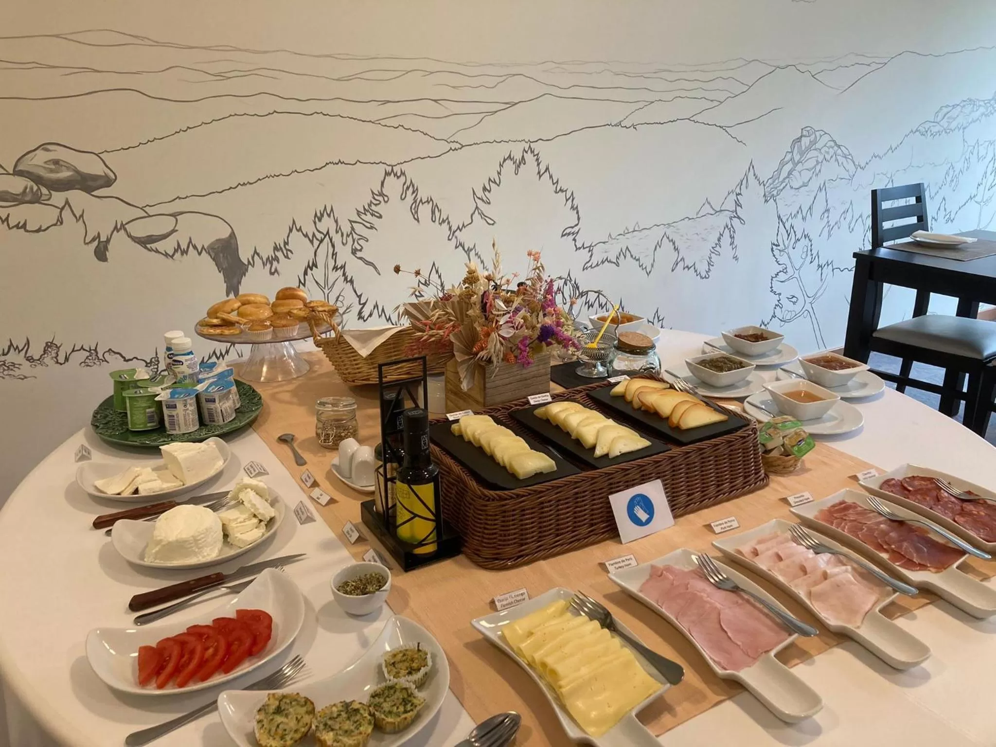 Buffet breakfast in Hotel da Vila