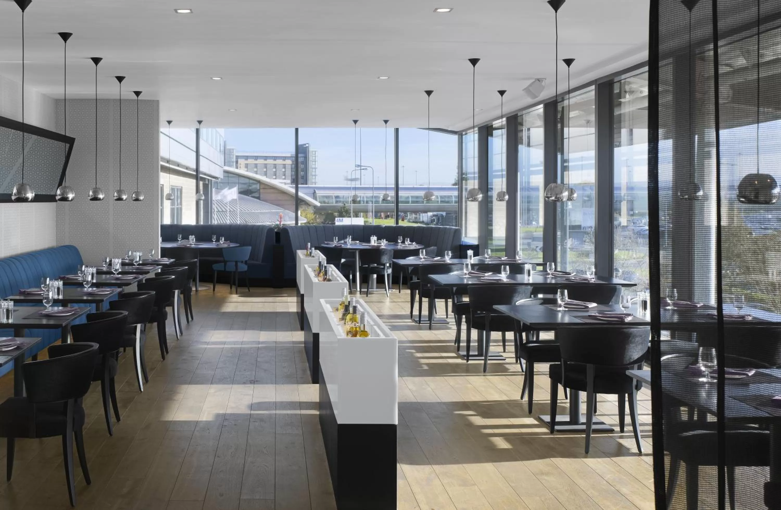 Restaurant/places to eat in Radisson Blu Manchester Airport