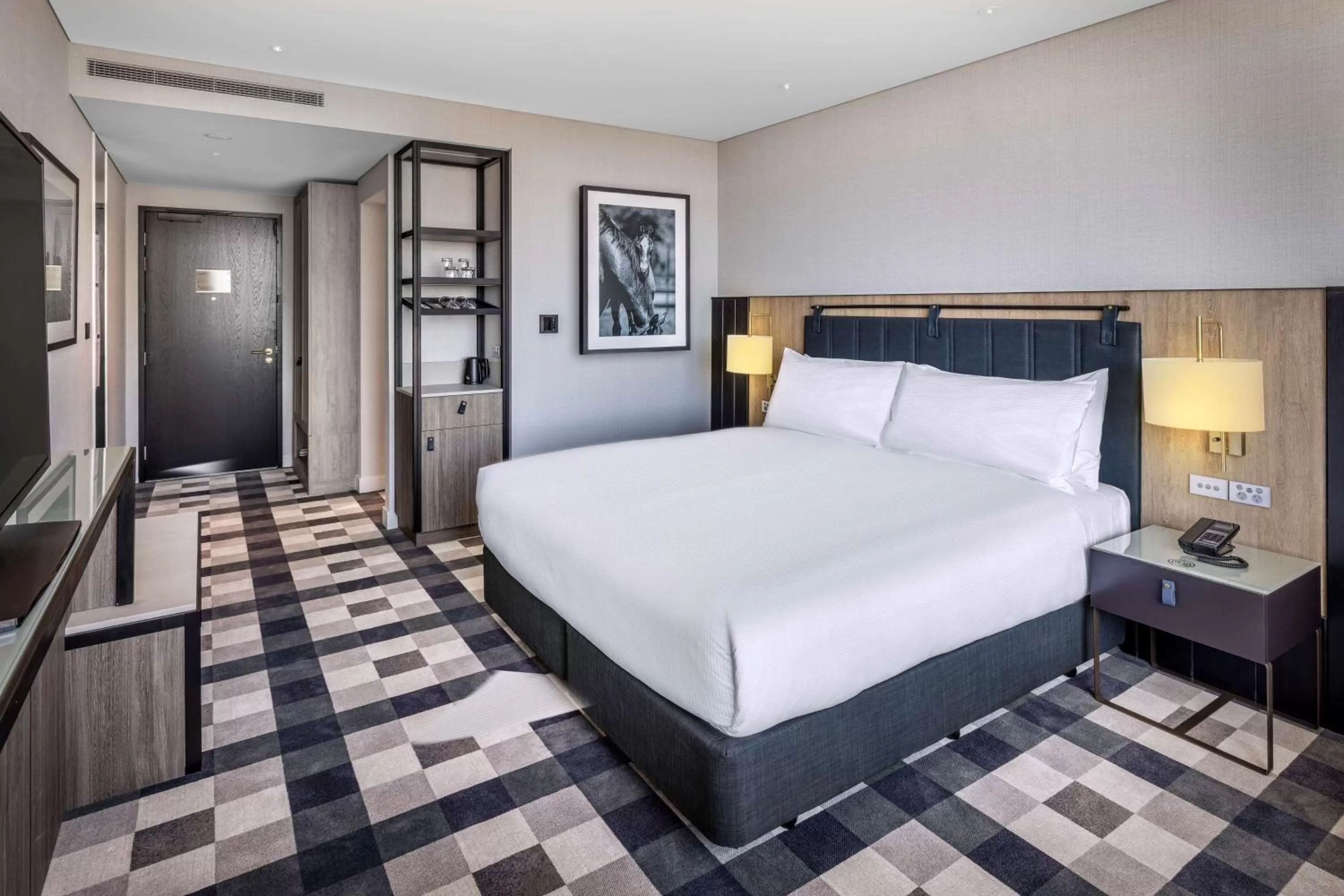 Bed in DoubleTree By Hilton Auckland Karaka