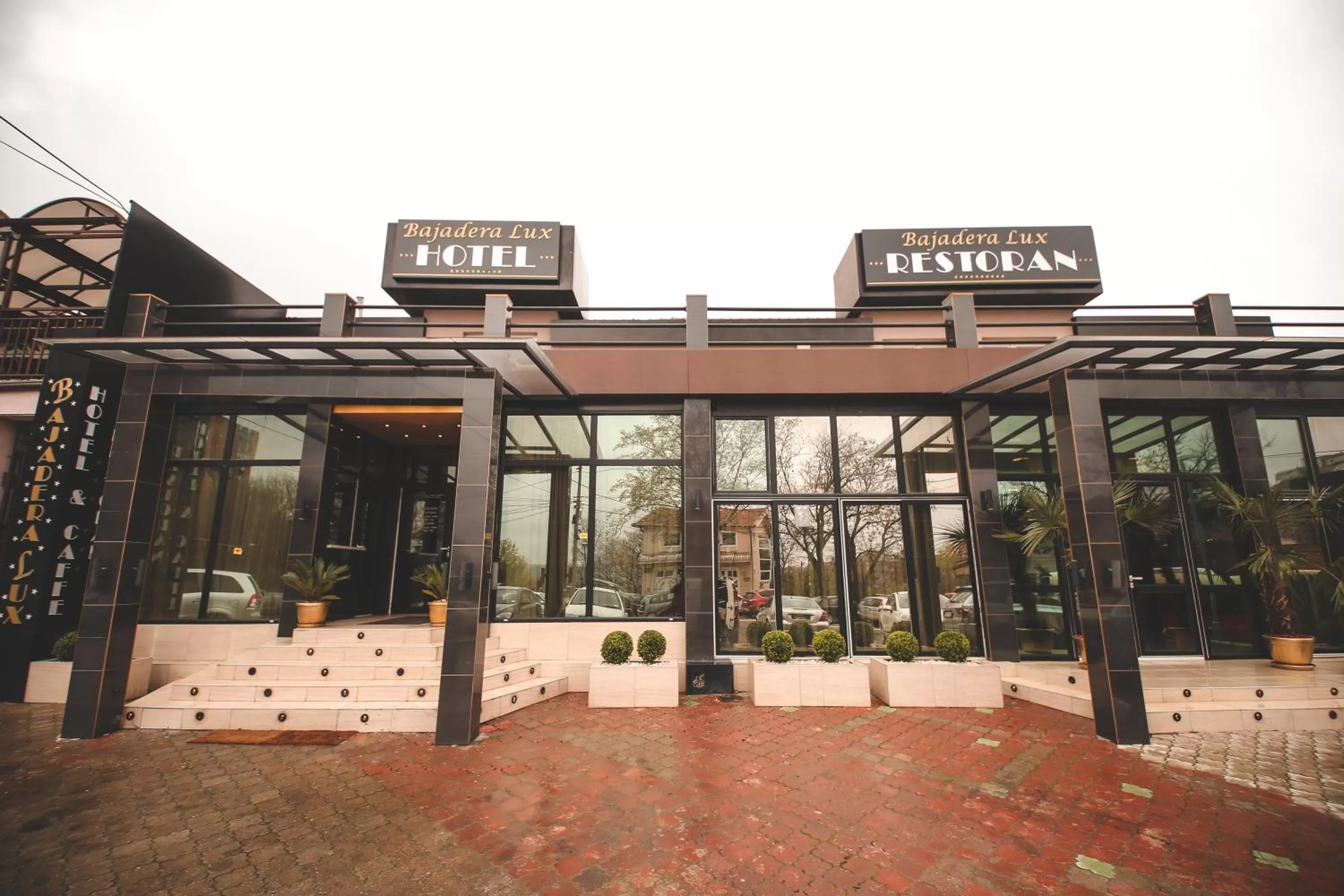 Property building in Bajadera Lux