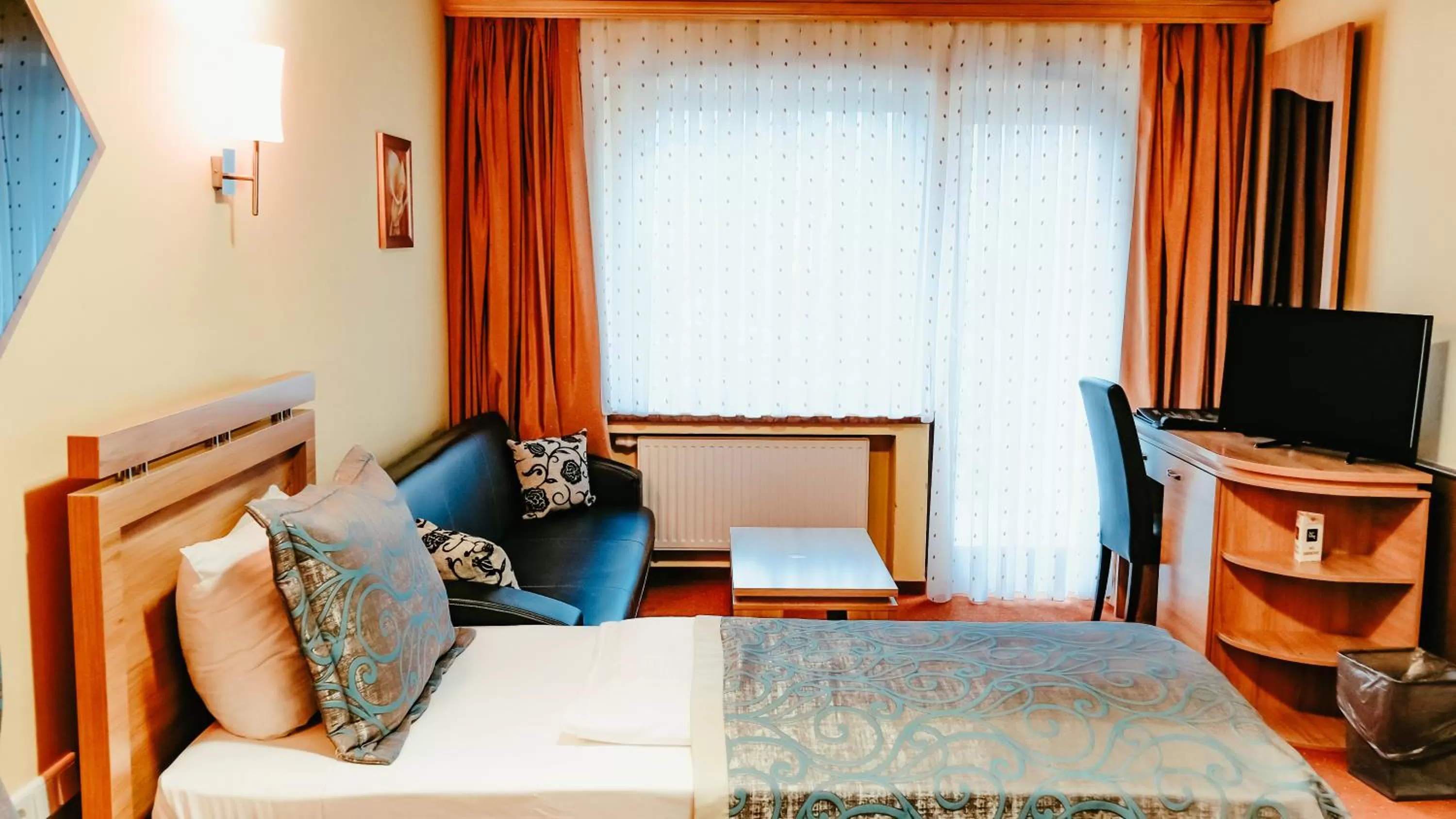 Photo of the whole room, Bed in Atlas Grand Hotel