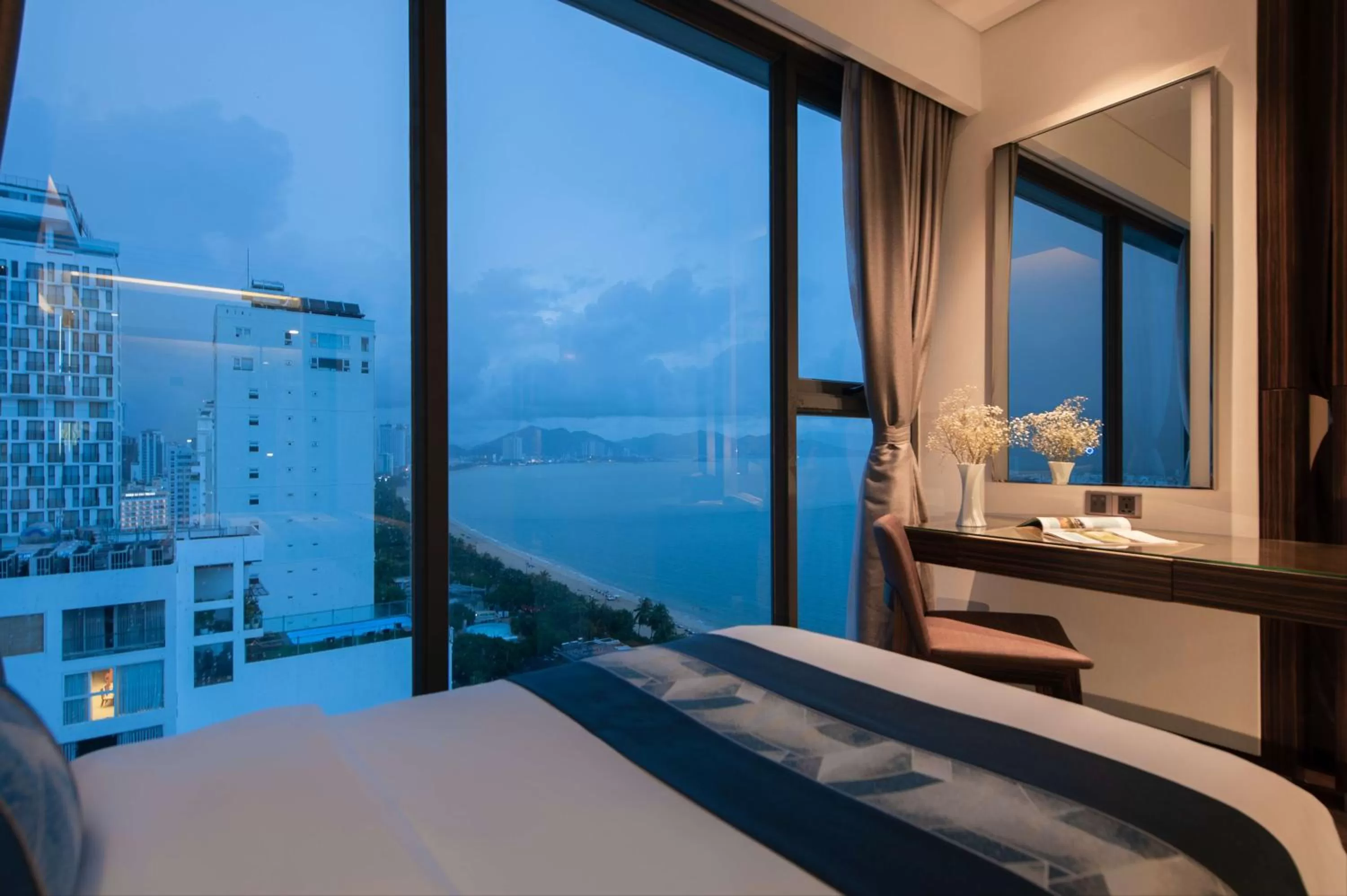 City view, Bed in Queen Ann Nha Trang Hotel