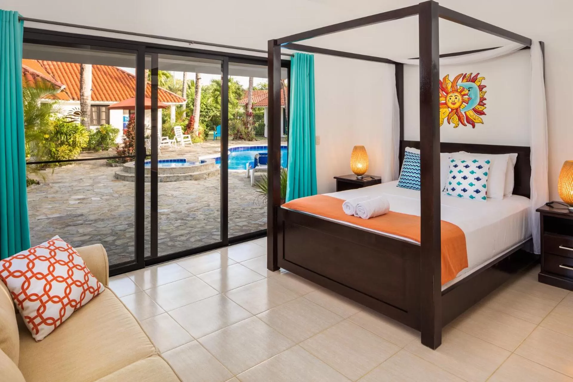 Queen Room with Pool View in Garden By The Sea