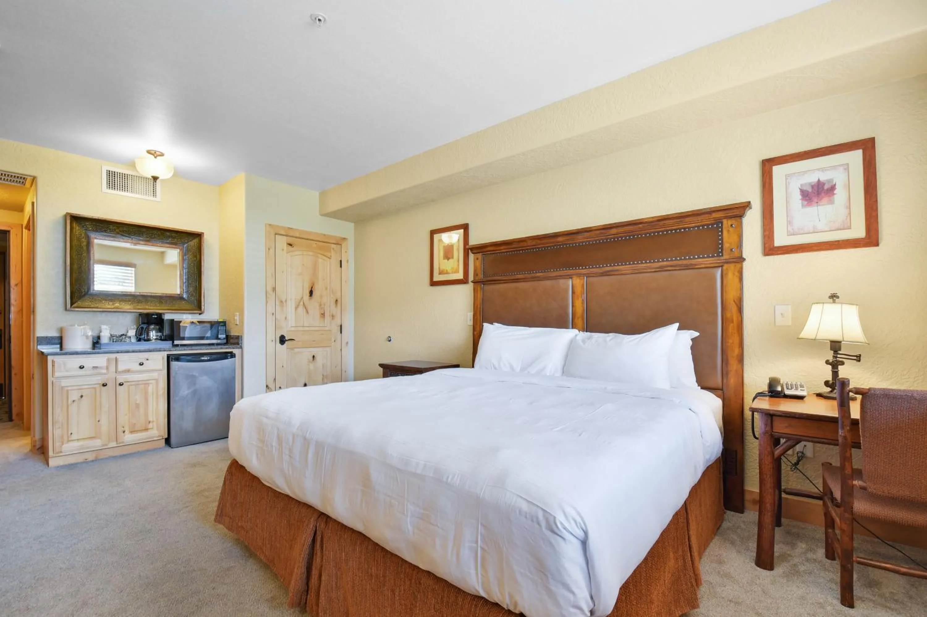 Bed in Silverado Lodge by Park City - Canyons Village