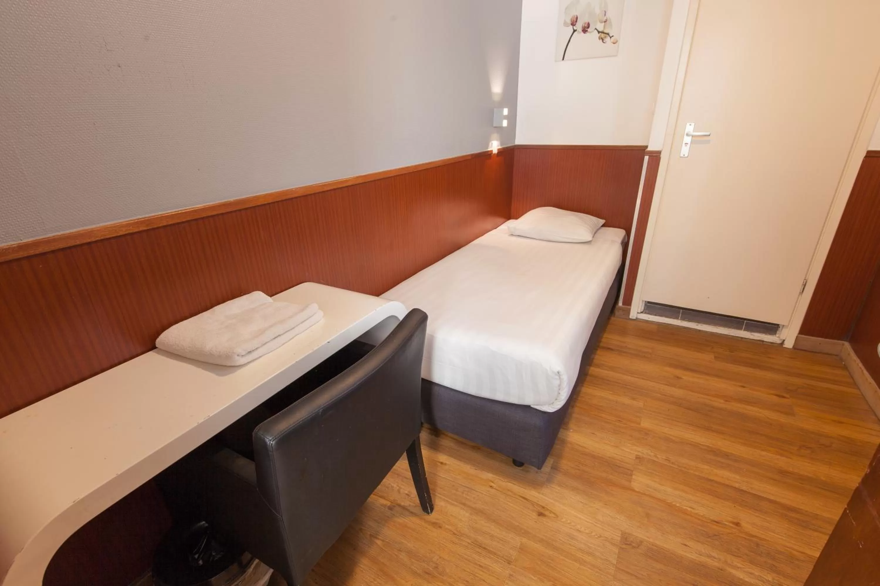Single Room in Travel Hotel Amsterdam