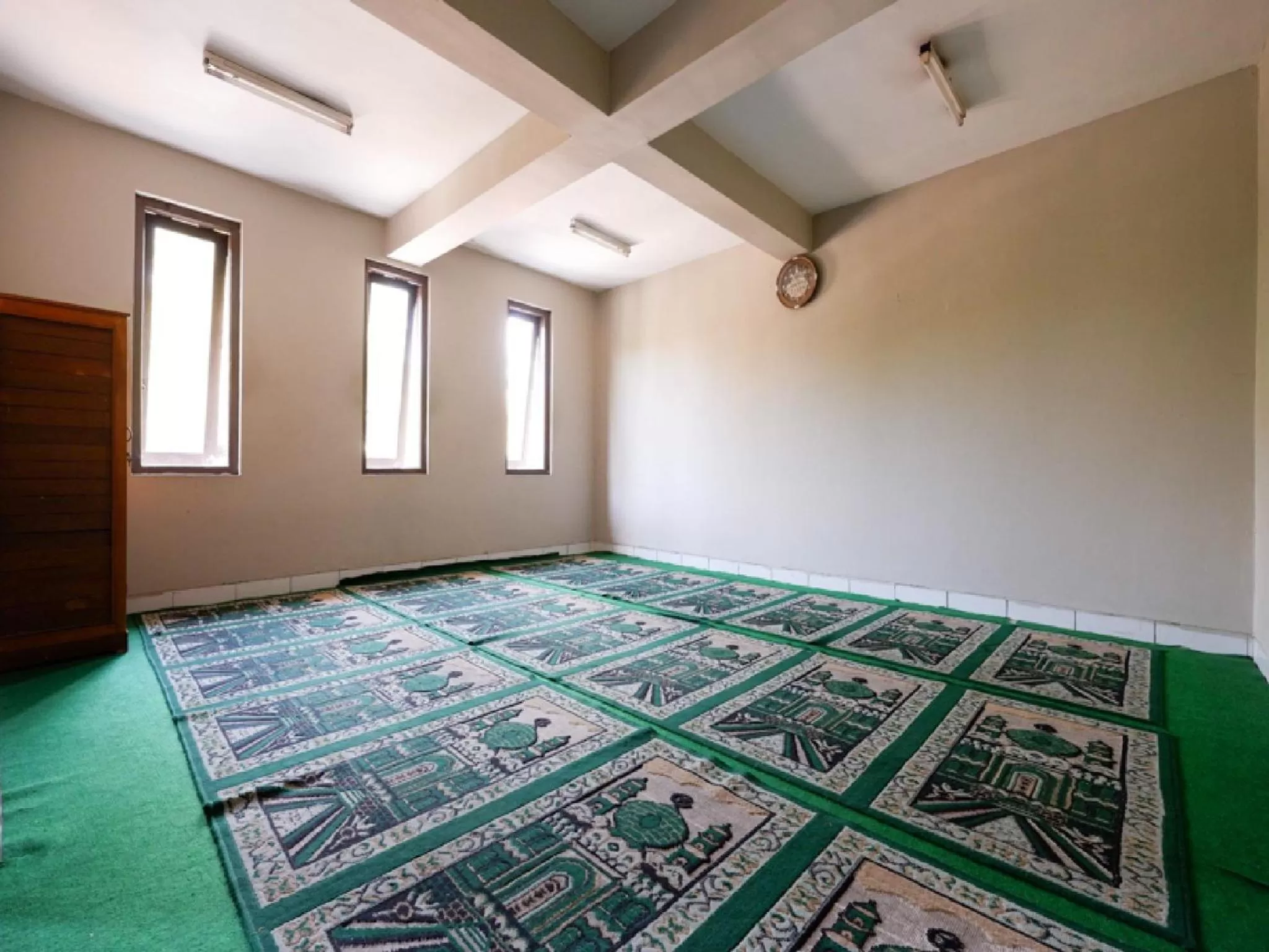 Area and facilities, Bed in RedDoorz Plus @ Singosari Raya