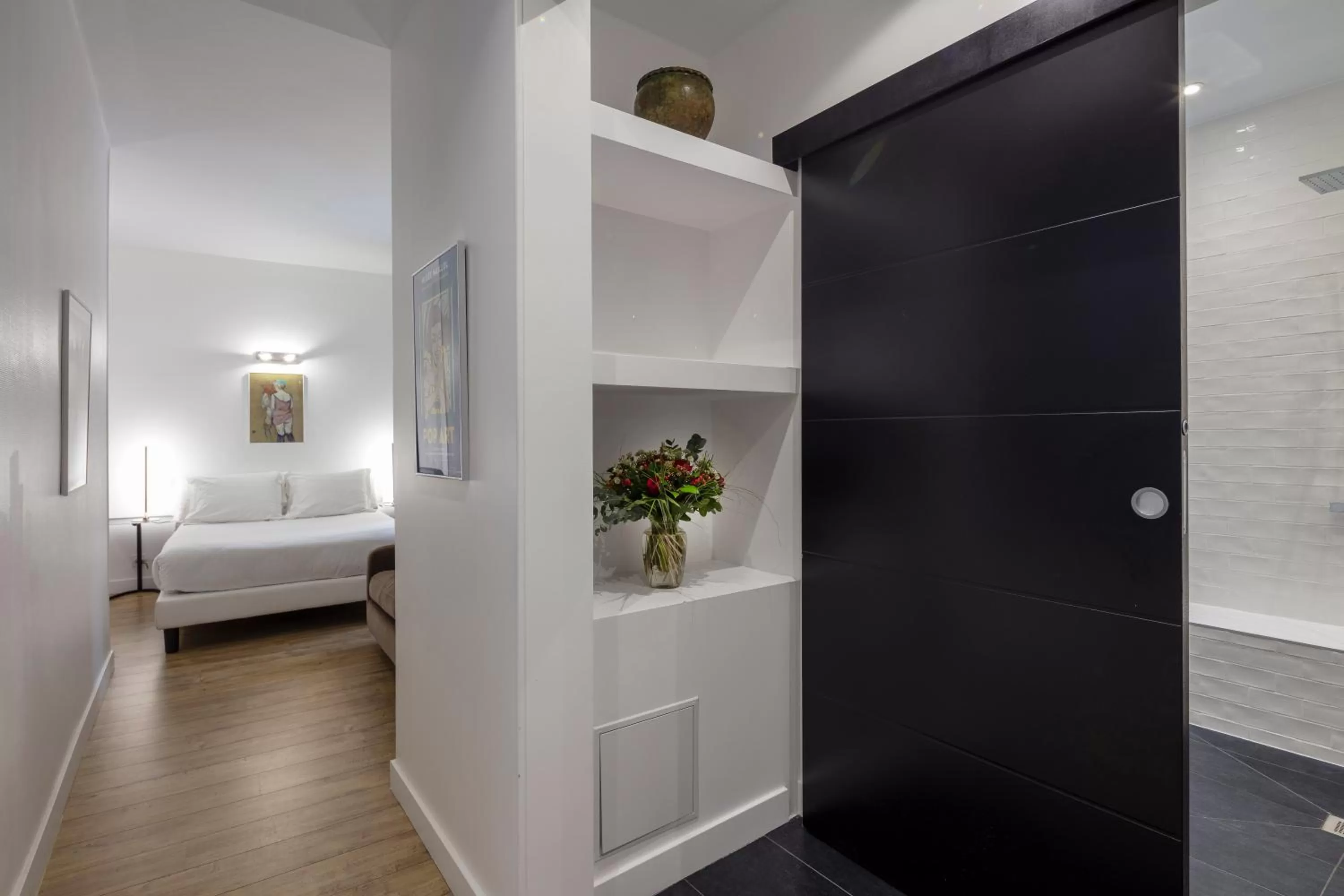 Bathroom, Bed in Brueghel