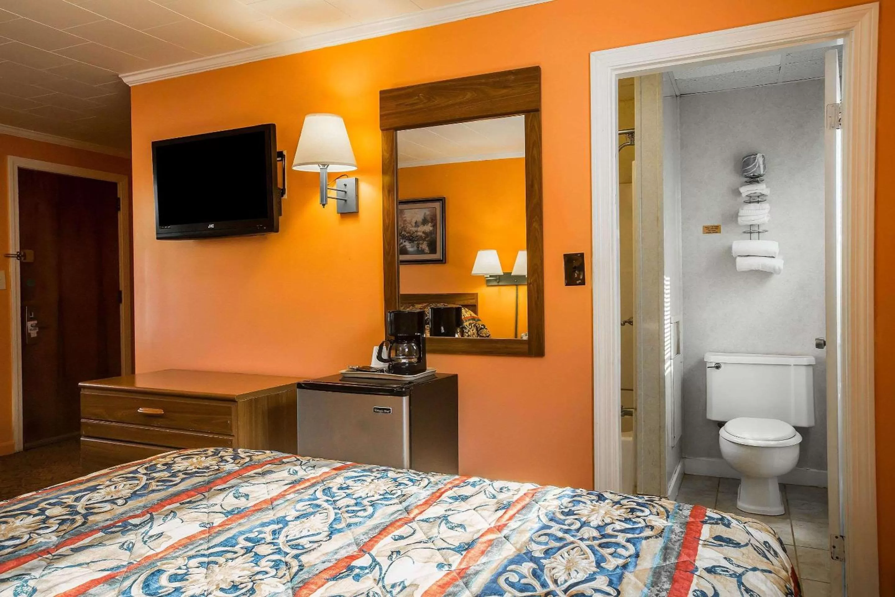 Photo of the whole room, Bed in Rodeway Inn Lincoln I-93