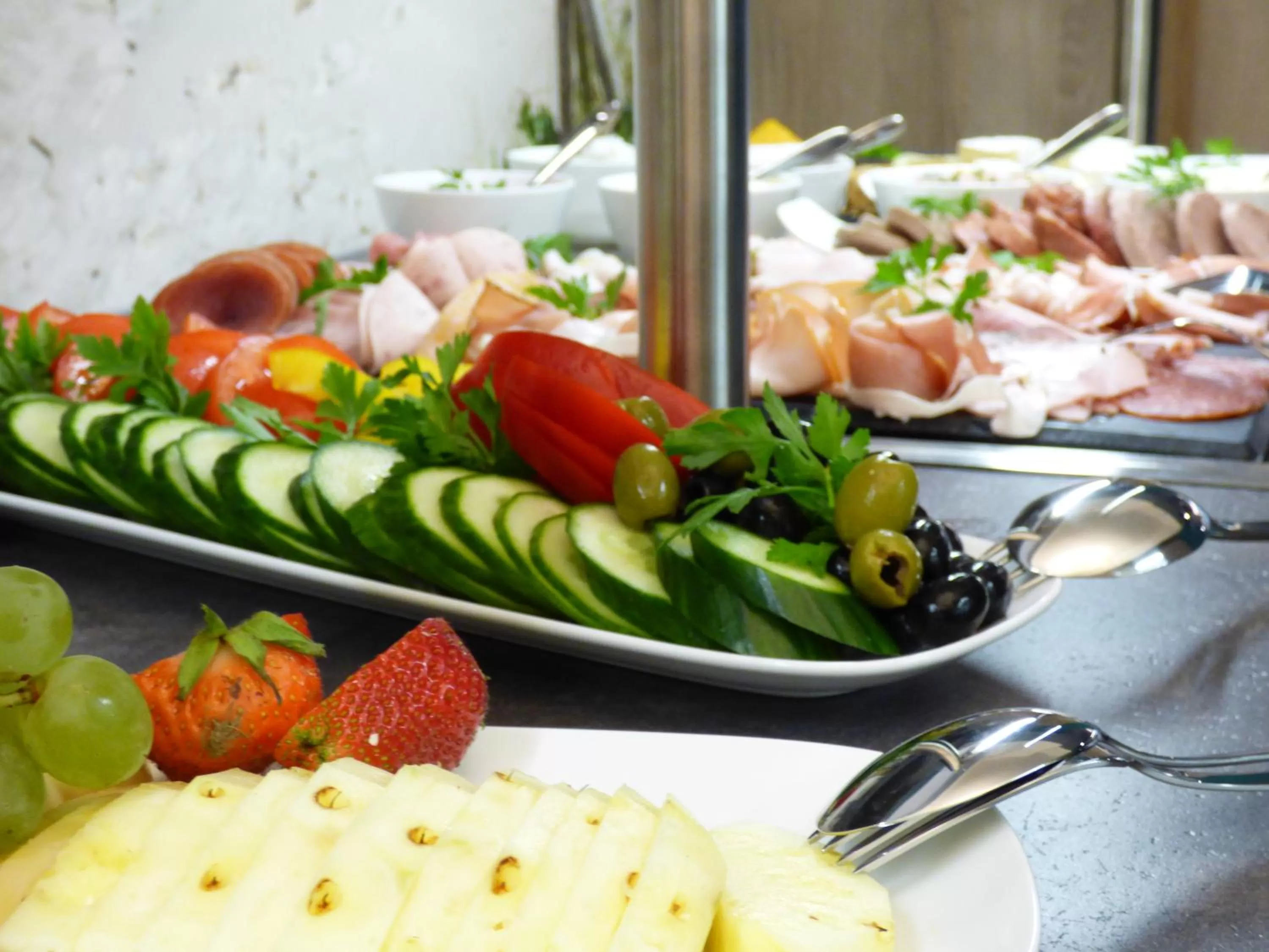 Buffet breakfast in AKZENT Apartmenthotel Residenz