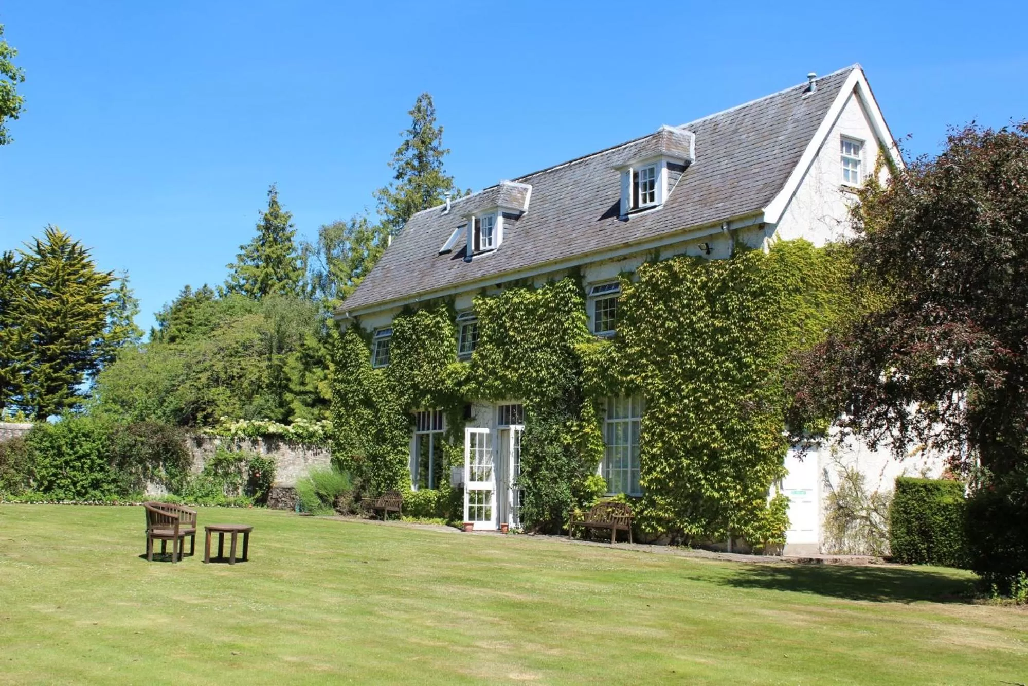 Summer in Rufflets St Andrews