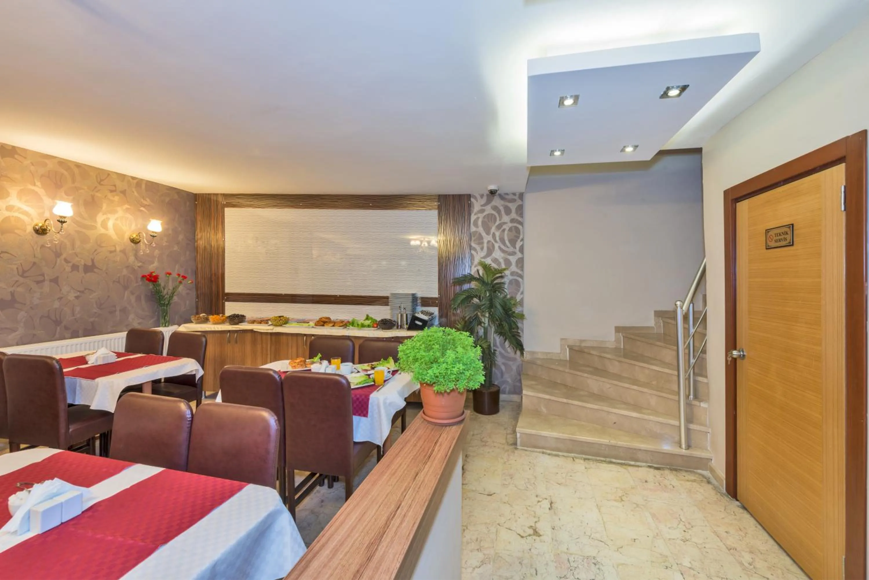 Restaurant/places to eat in Erbazlar Hotel