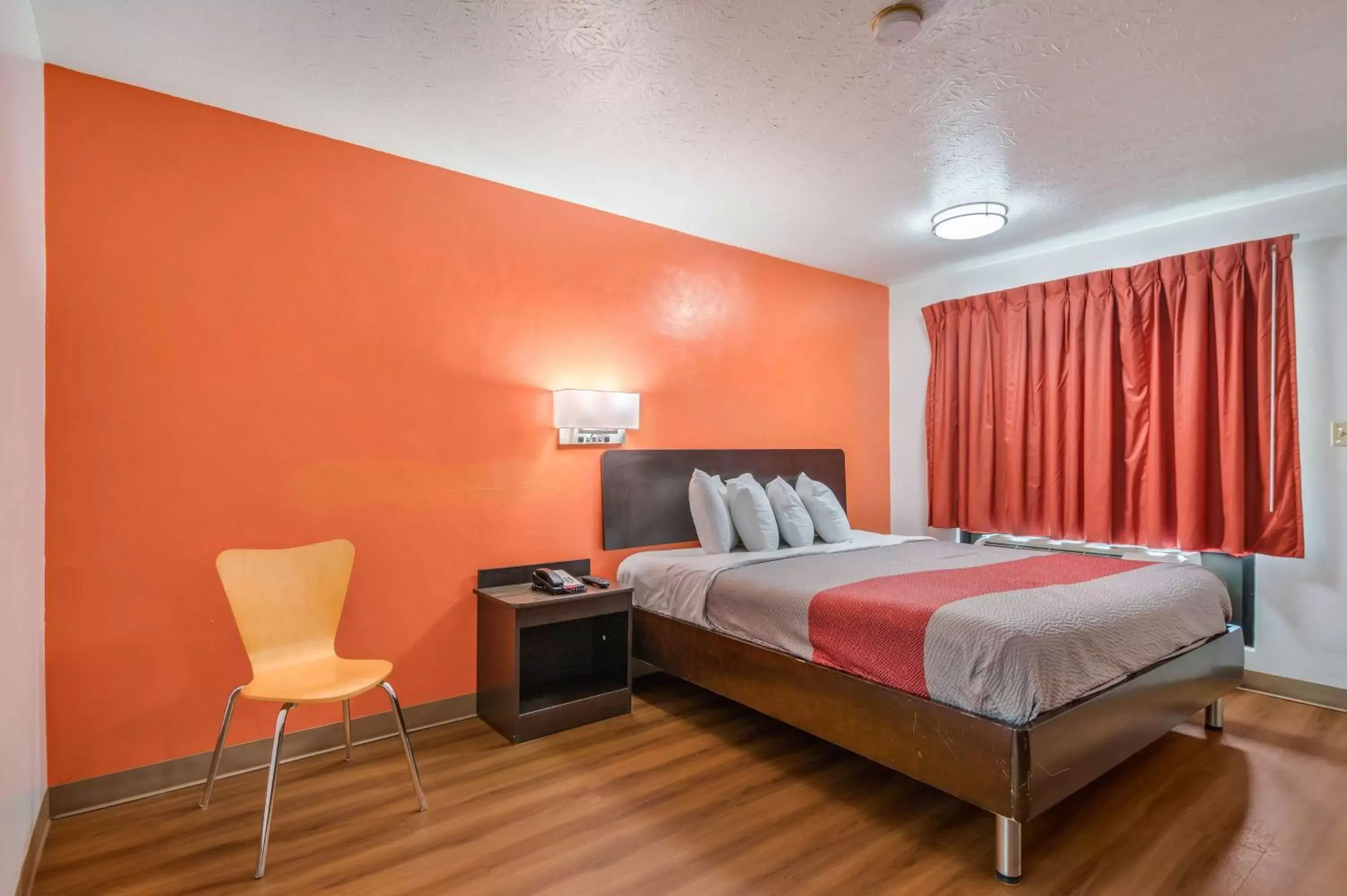 Double Room - Disability Access - Non-Smoking in Motel 6-Attalla, AL Double Room - Disability Access - Non-Smoking in Motel 6-Attalla, AL