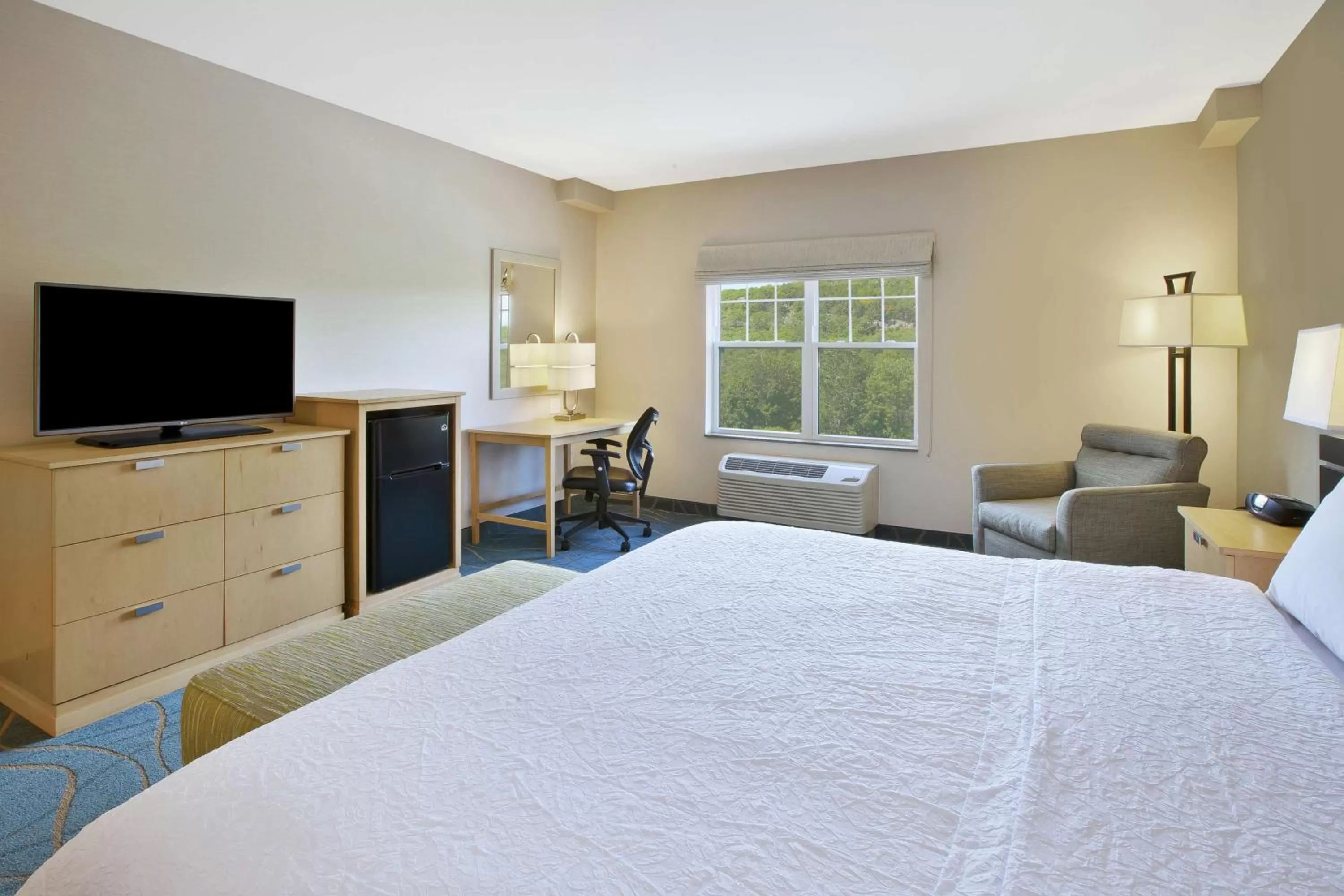 Bedroom, Bed in Hampton Inn Bar Harbor
