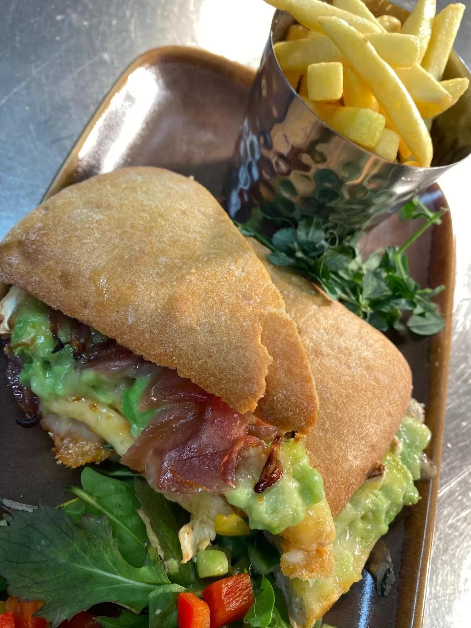 Food and drinks in The Oaks Hotel