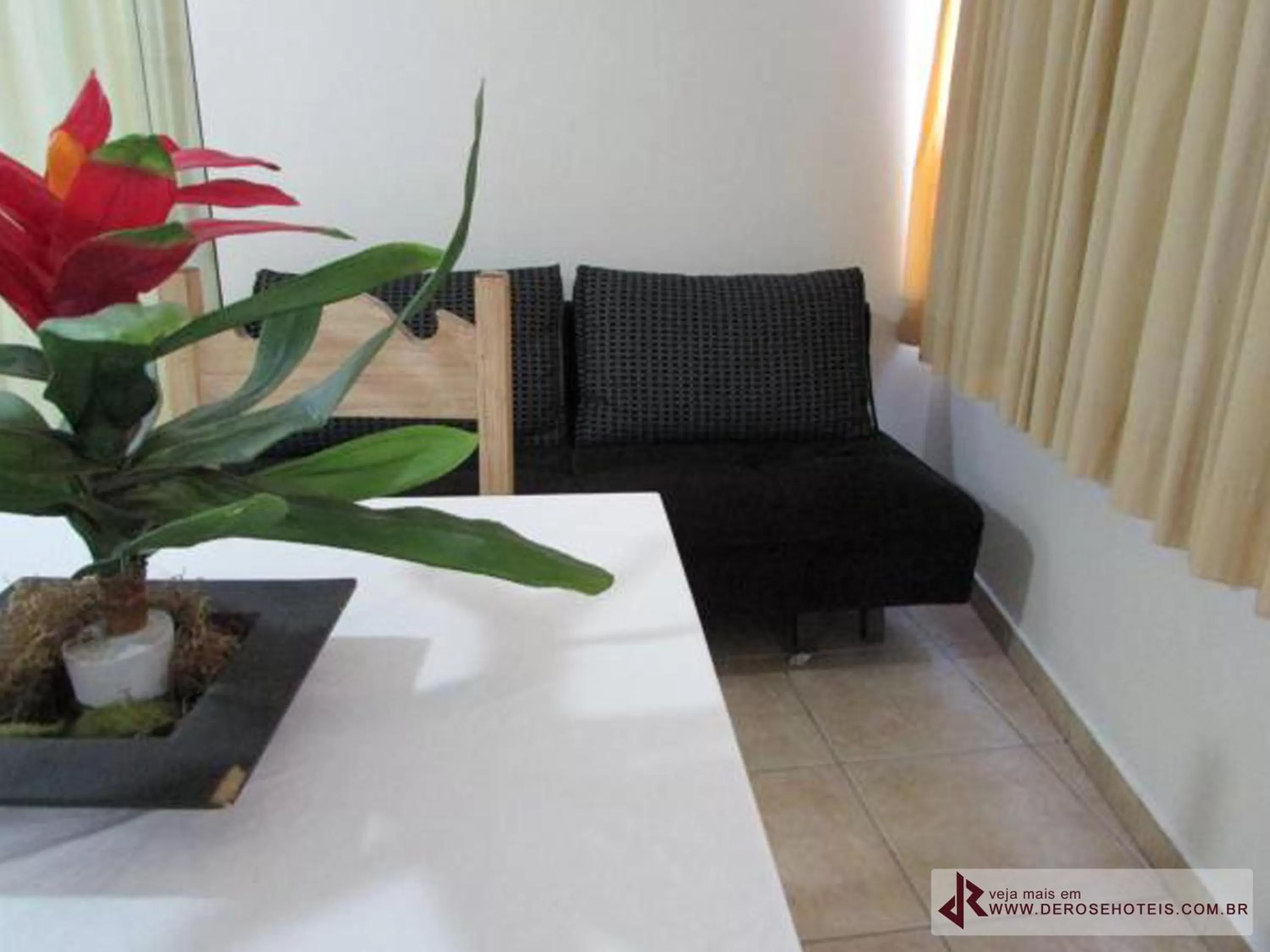 Suite with Hot Tub in De Rose Palace Hotel