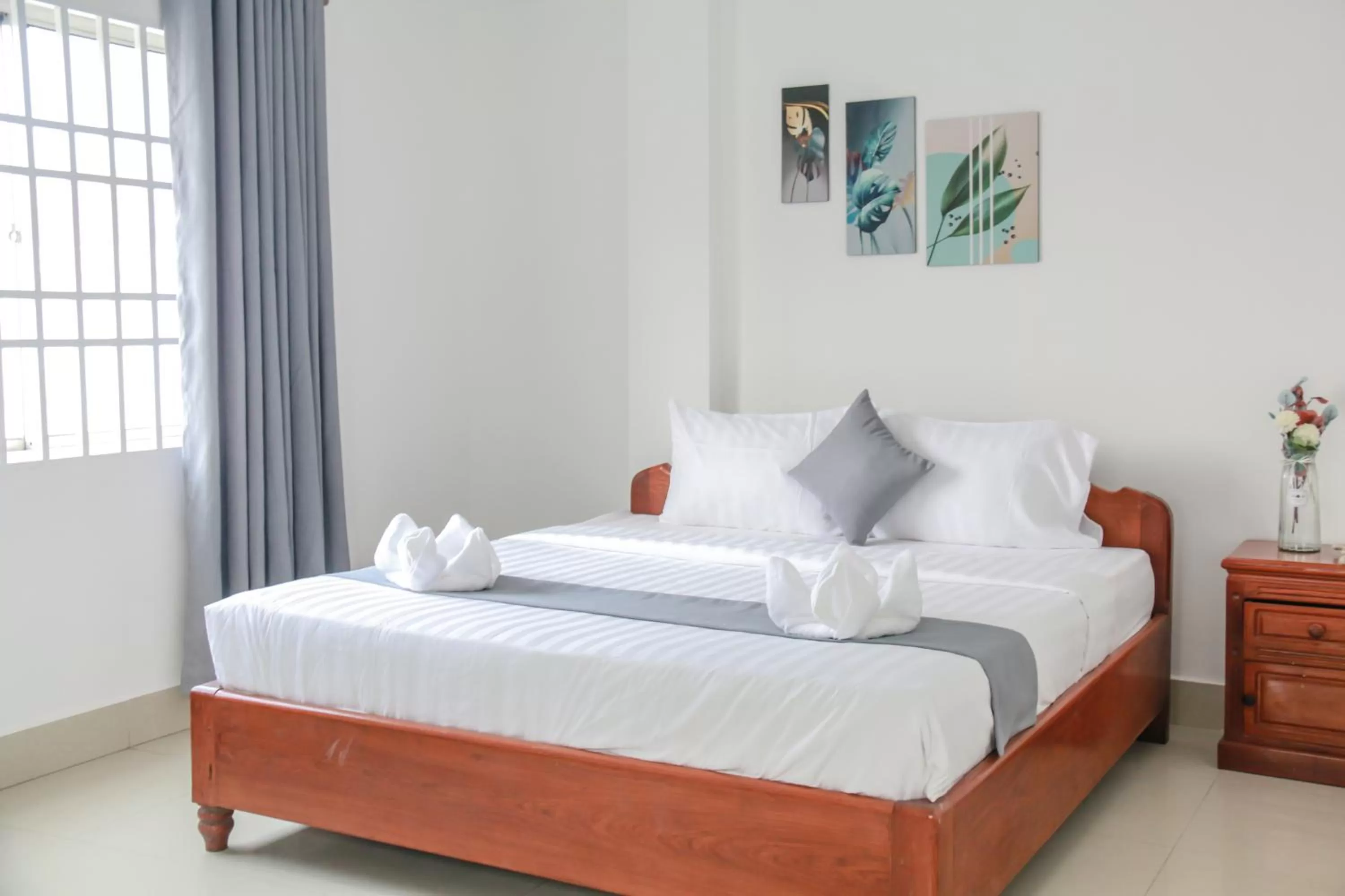 Bedroom, Bed in White Corner Hotel