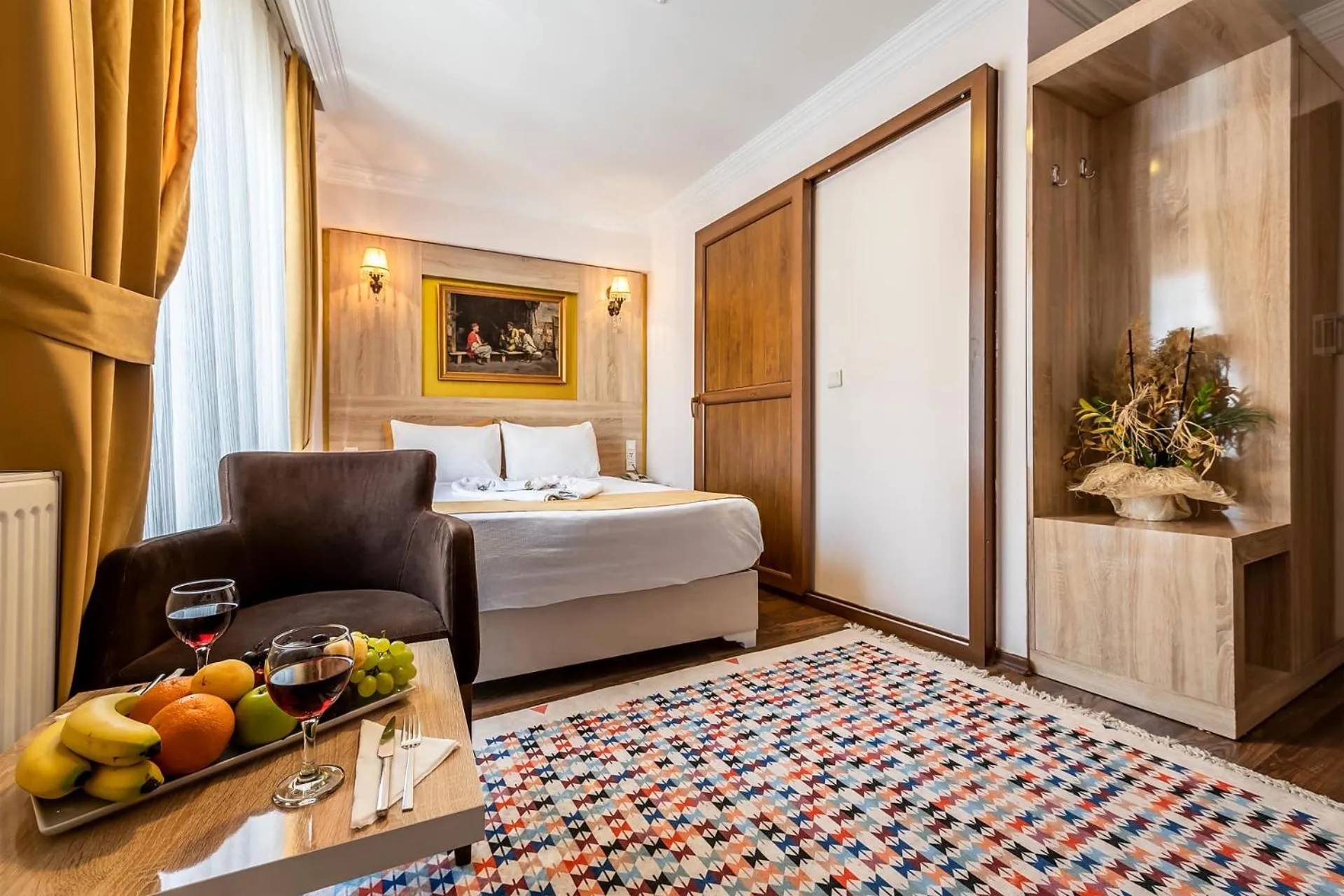 Photo of the whole room, Bed in Kadirga Antik Hotel - Sultanahmet