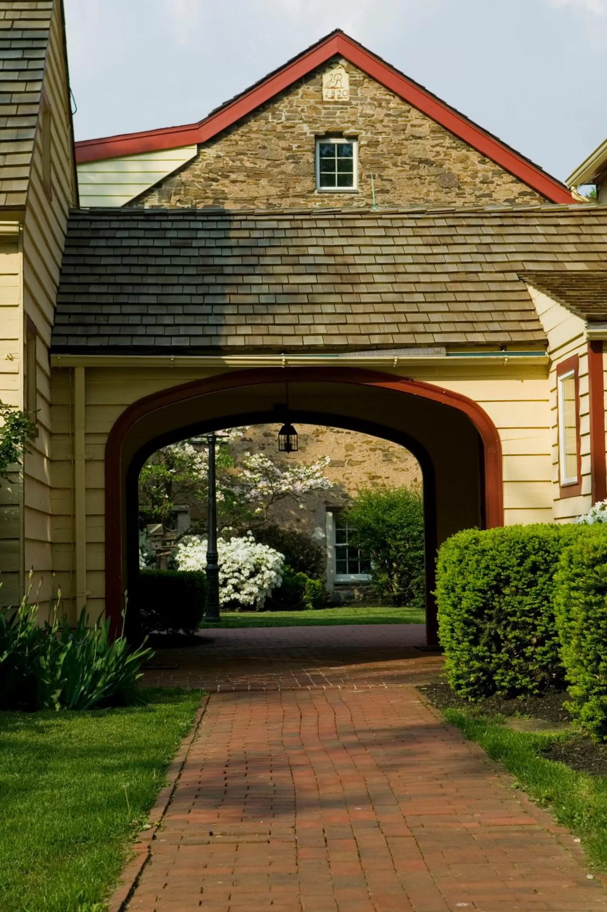 Facade/entrance in Joseph Ambler Inn