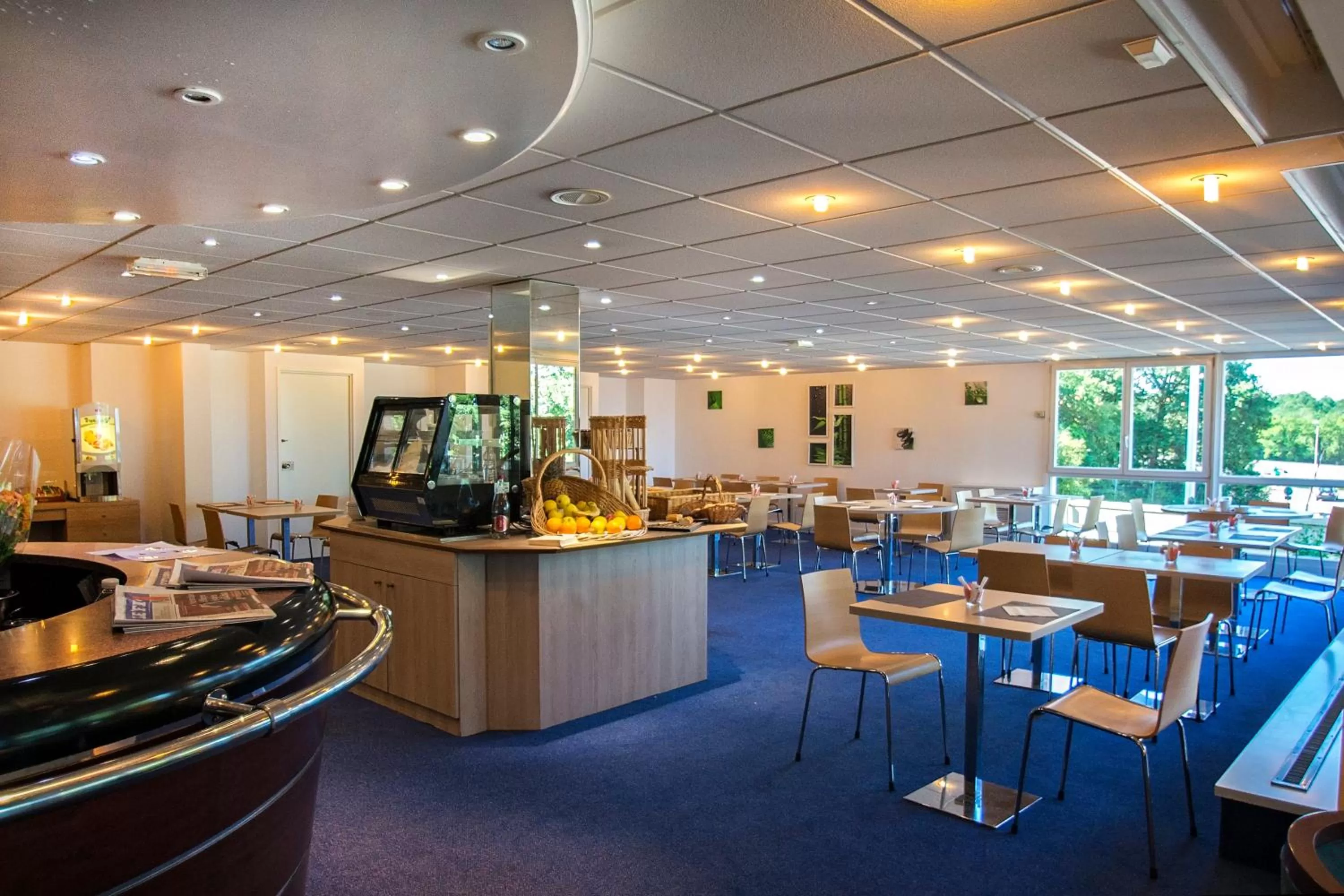 Buffet breakfast in Kyriad Nemours