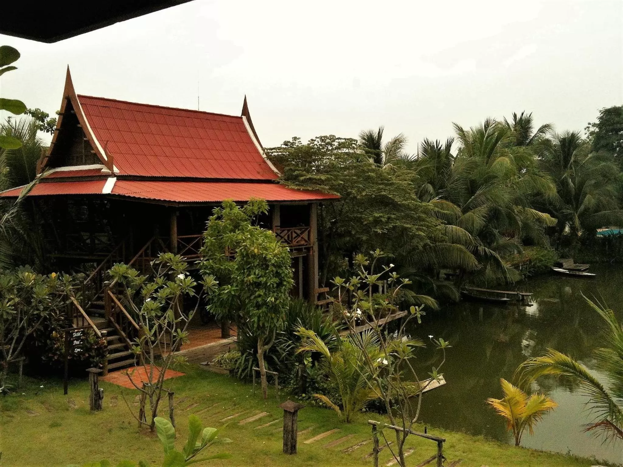 Lake view in Baan Thai House
