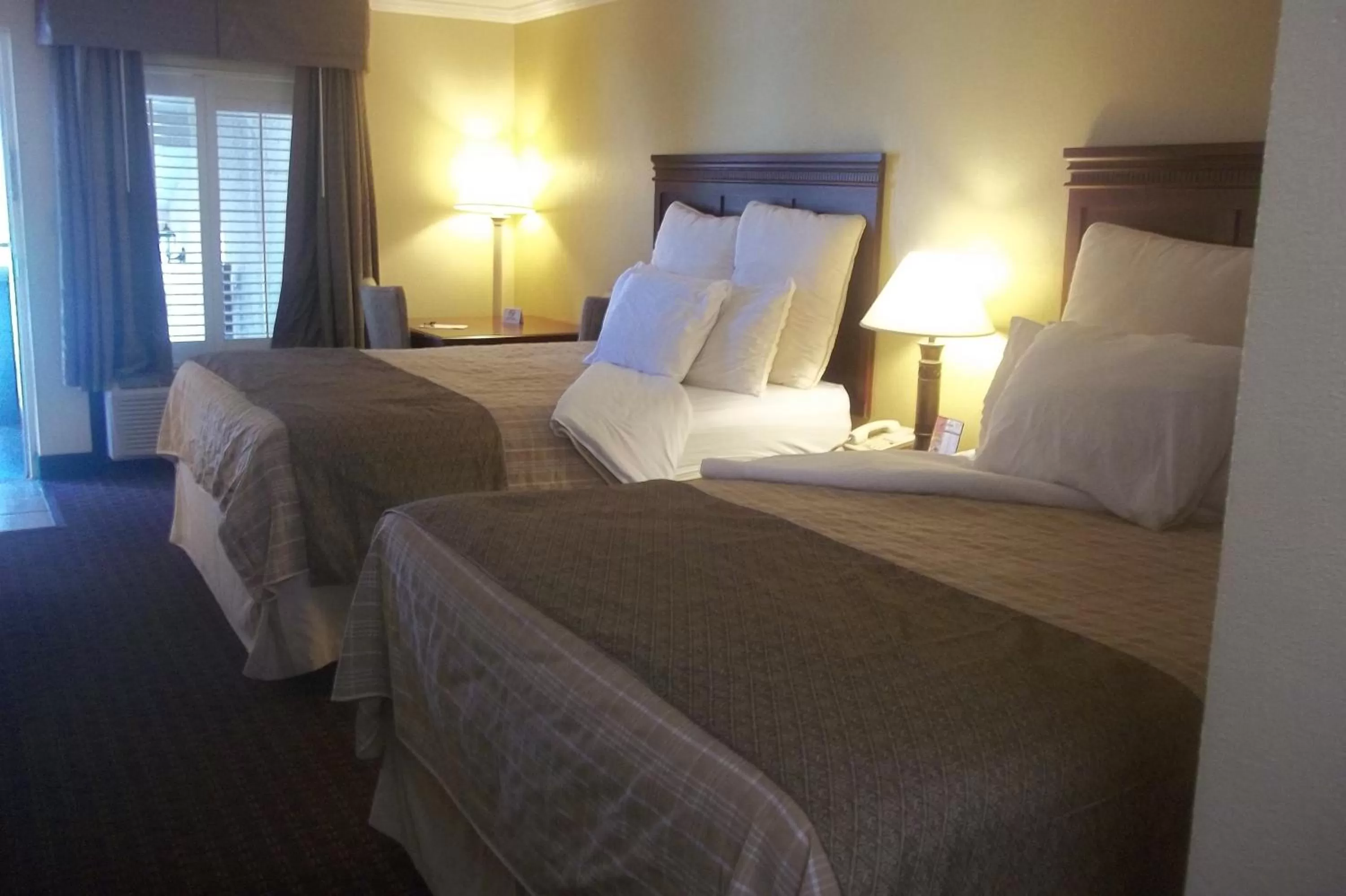 Bedroom, Bed in Days Inn by Wyndham Destin