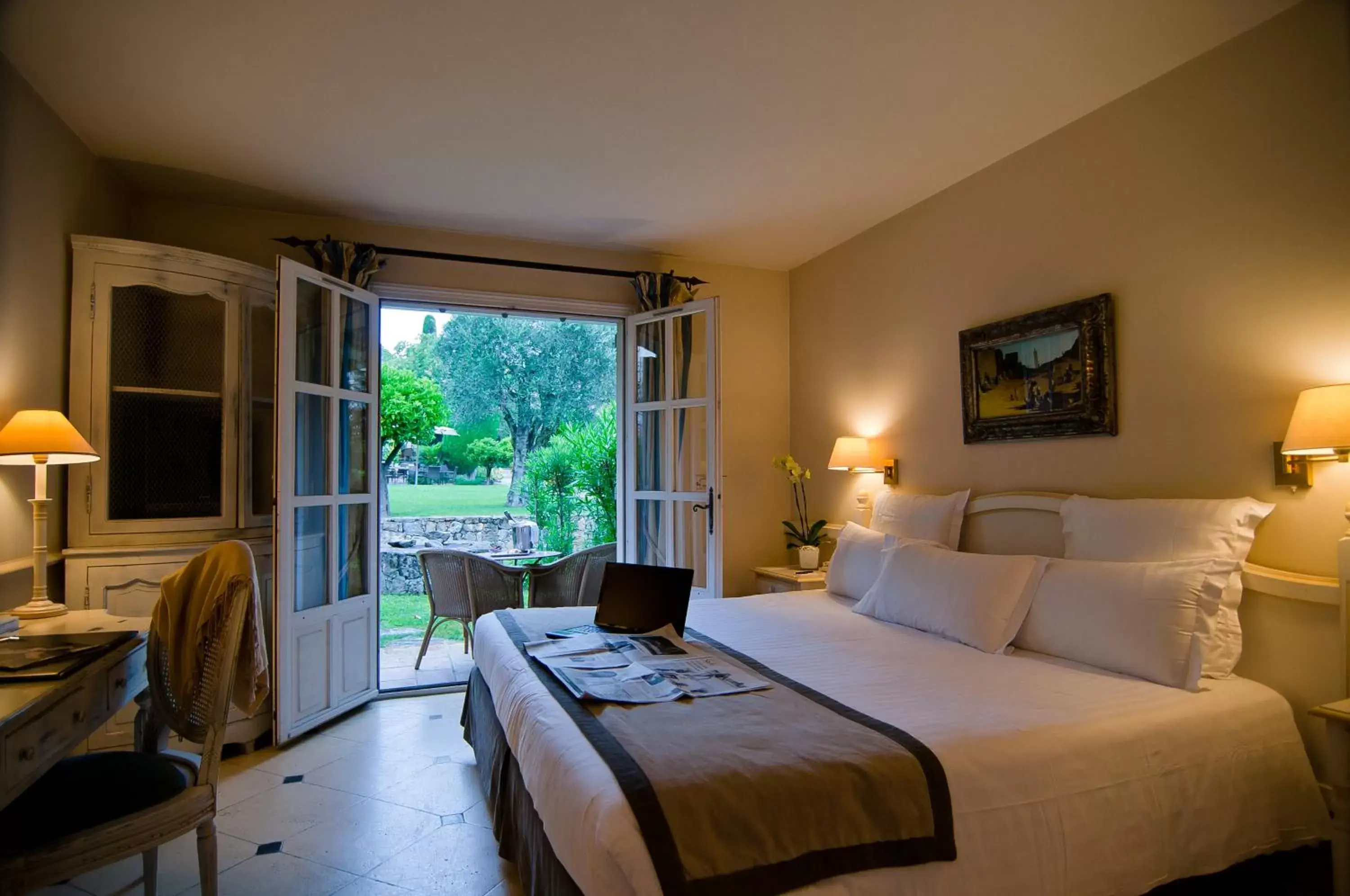 Superior Double Room in La Bastide de Mougins, a Tribute Portfolio Hotel Superior Double Room in La Bastide de Mougins, a Tribute Portfolio Hotel