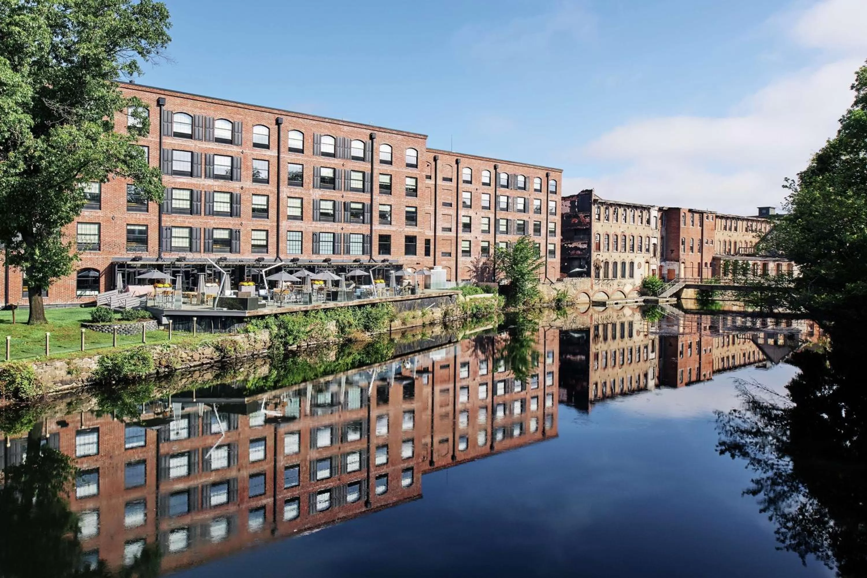 The LOOM Hotel, Tapestry Collection by Hilton