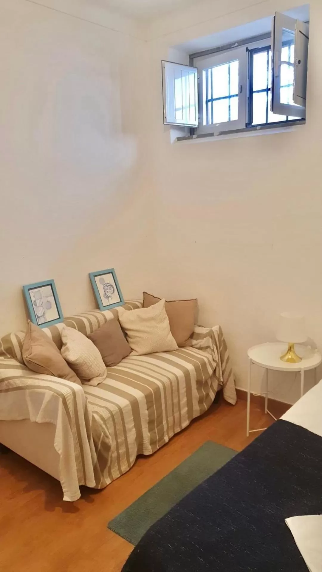 Seating area, Bed in Lanui Vintage Guest House