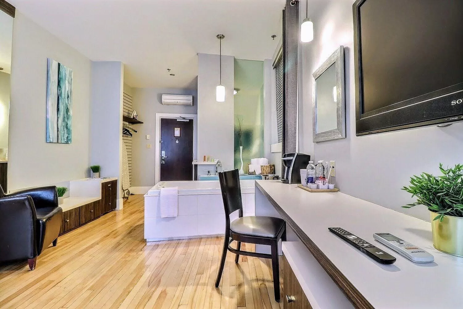 Kitchen/Kitchenette in St. James' Gate, Boutique Hotel