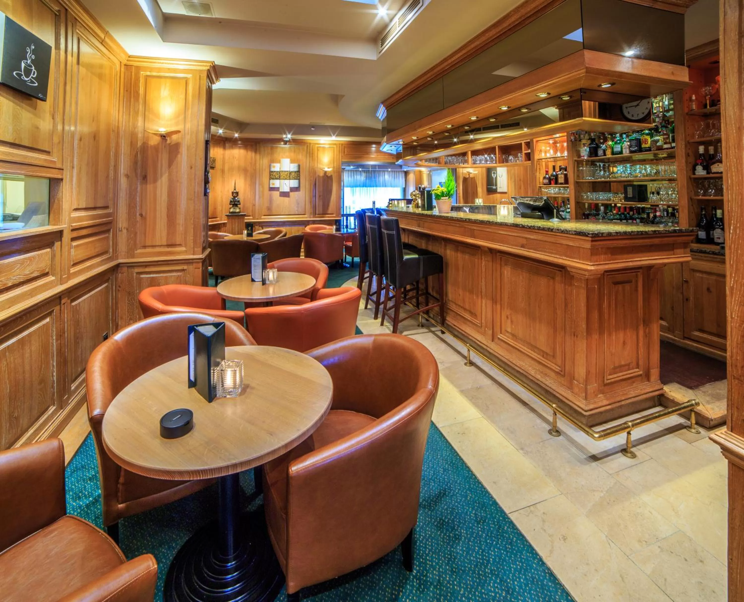 Lounge or bar in Hotel Pacific