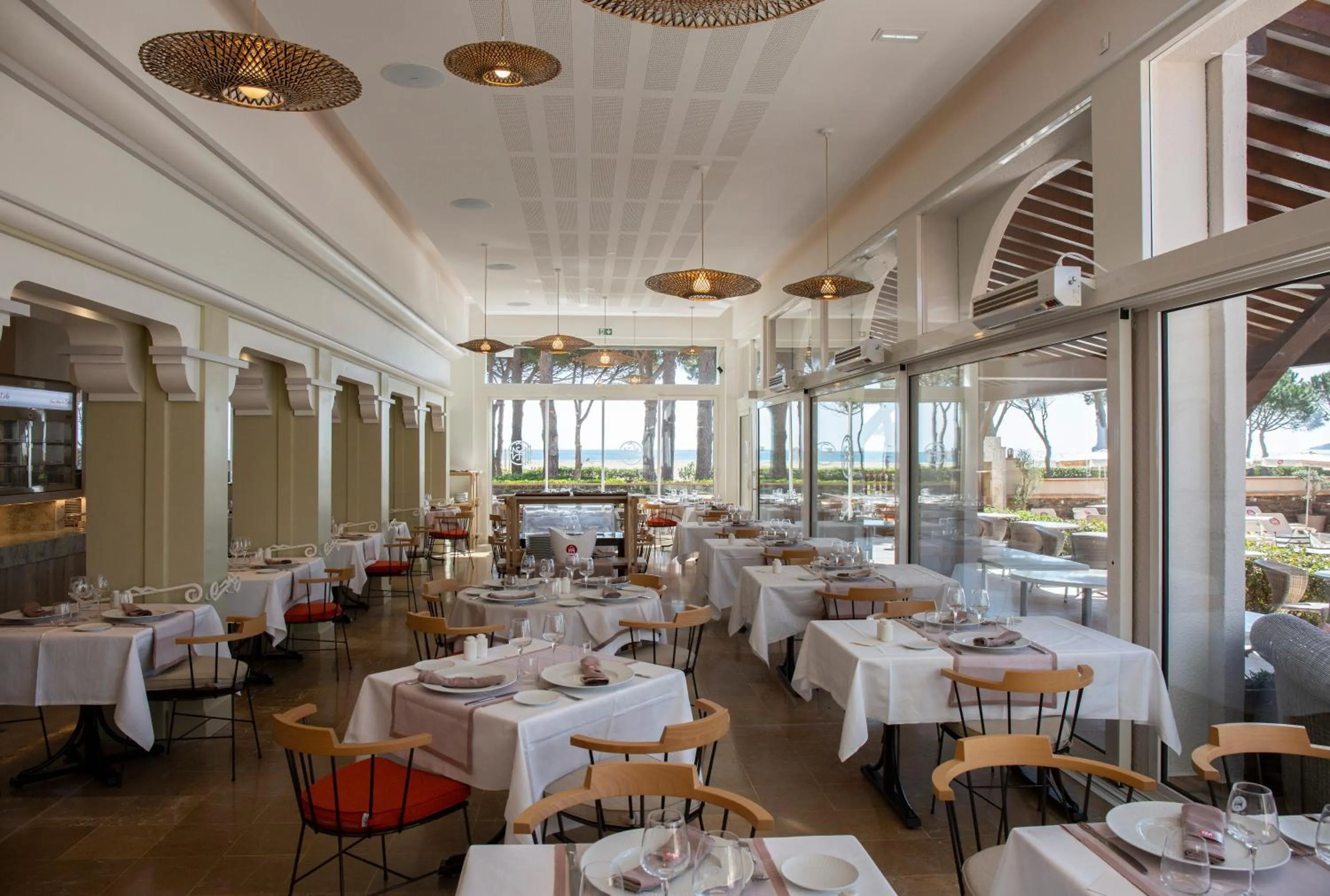 Restaurant/places to eat in Grand Hôtel Du Lido