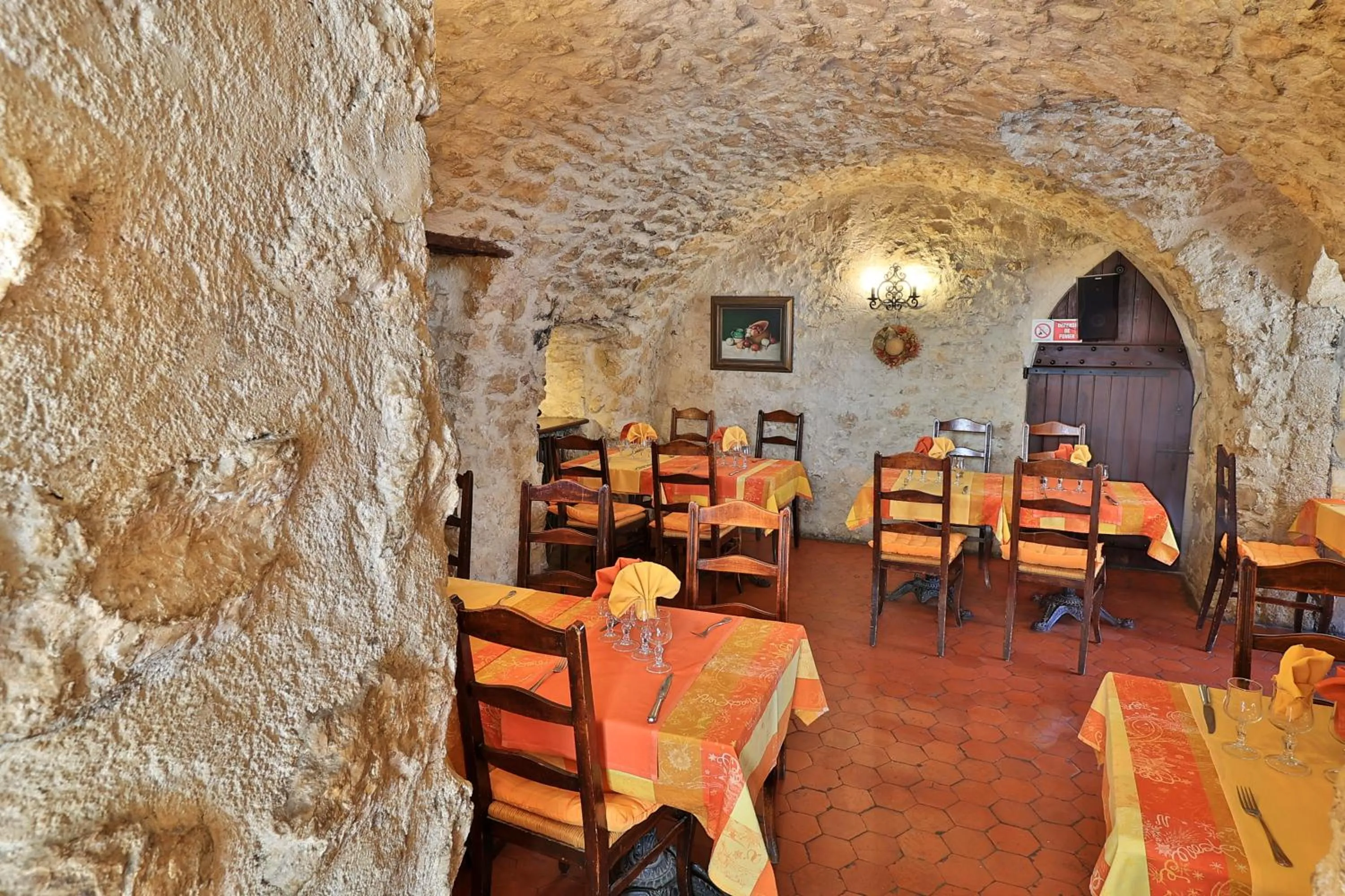 Restaurant/places to eat in Logis Le Relais Imperial