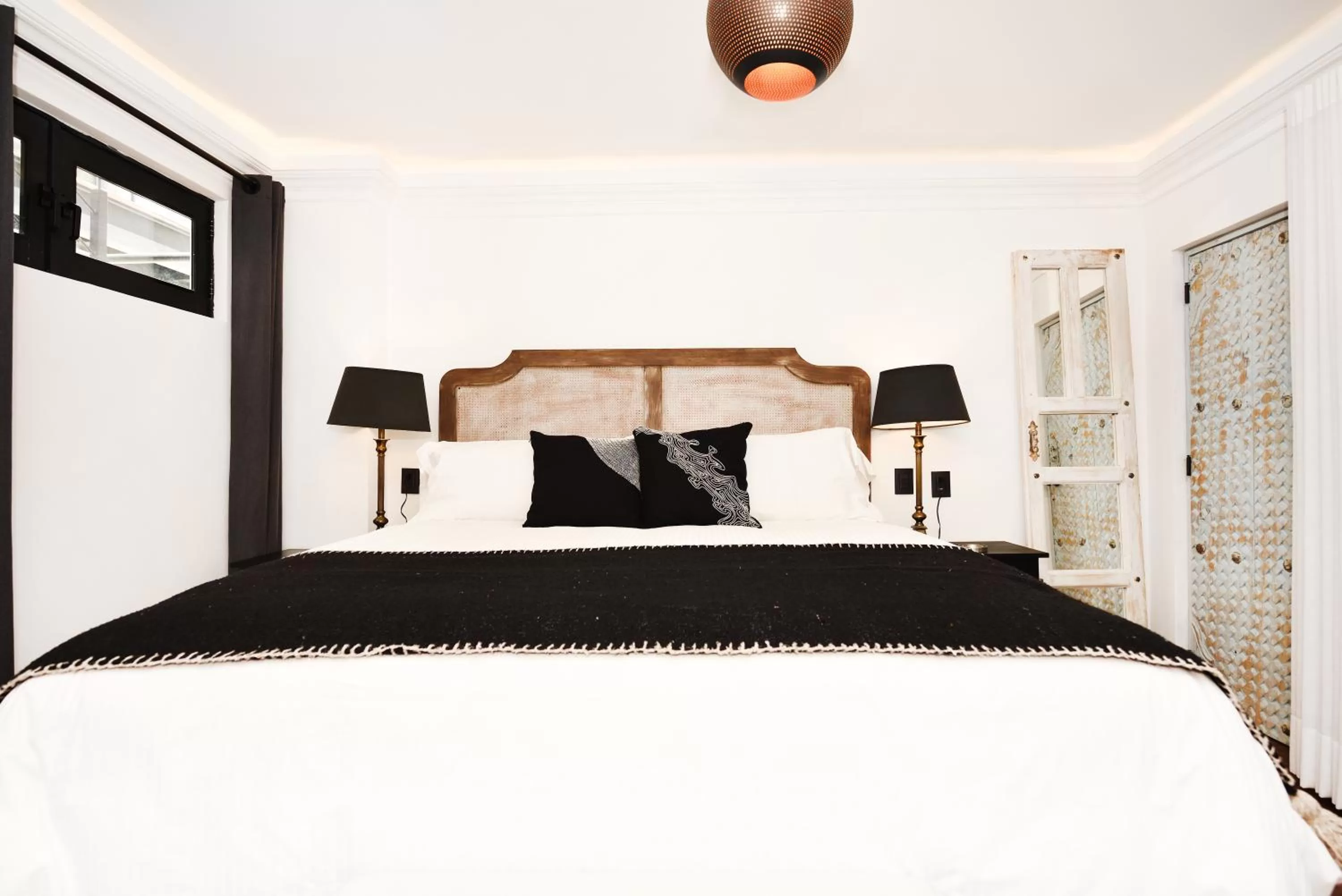 Bed in Orchid House Mexico City