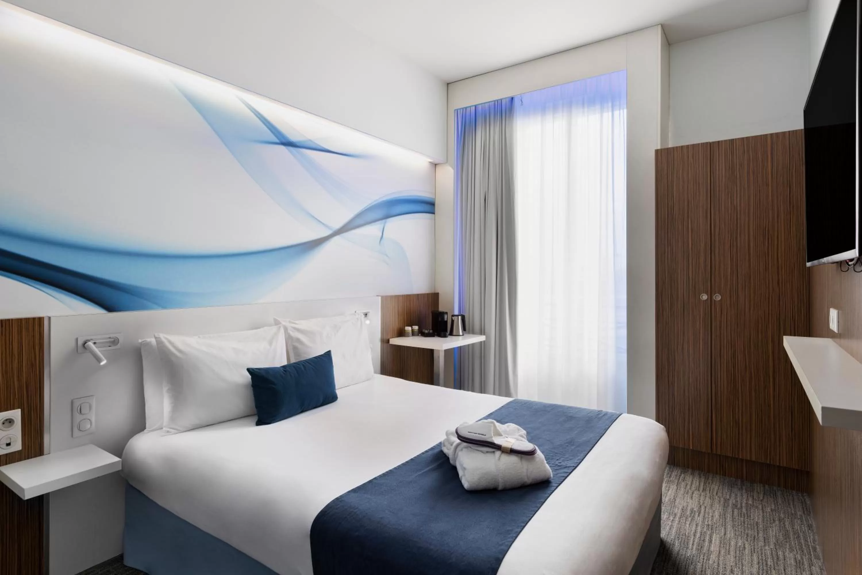 Bedroom, Bed in Mercure Paris Gare du Nord