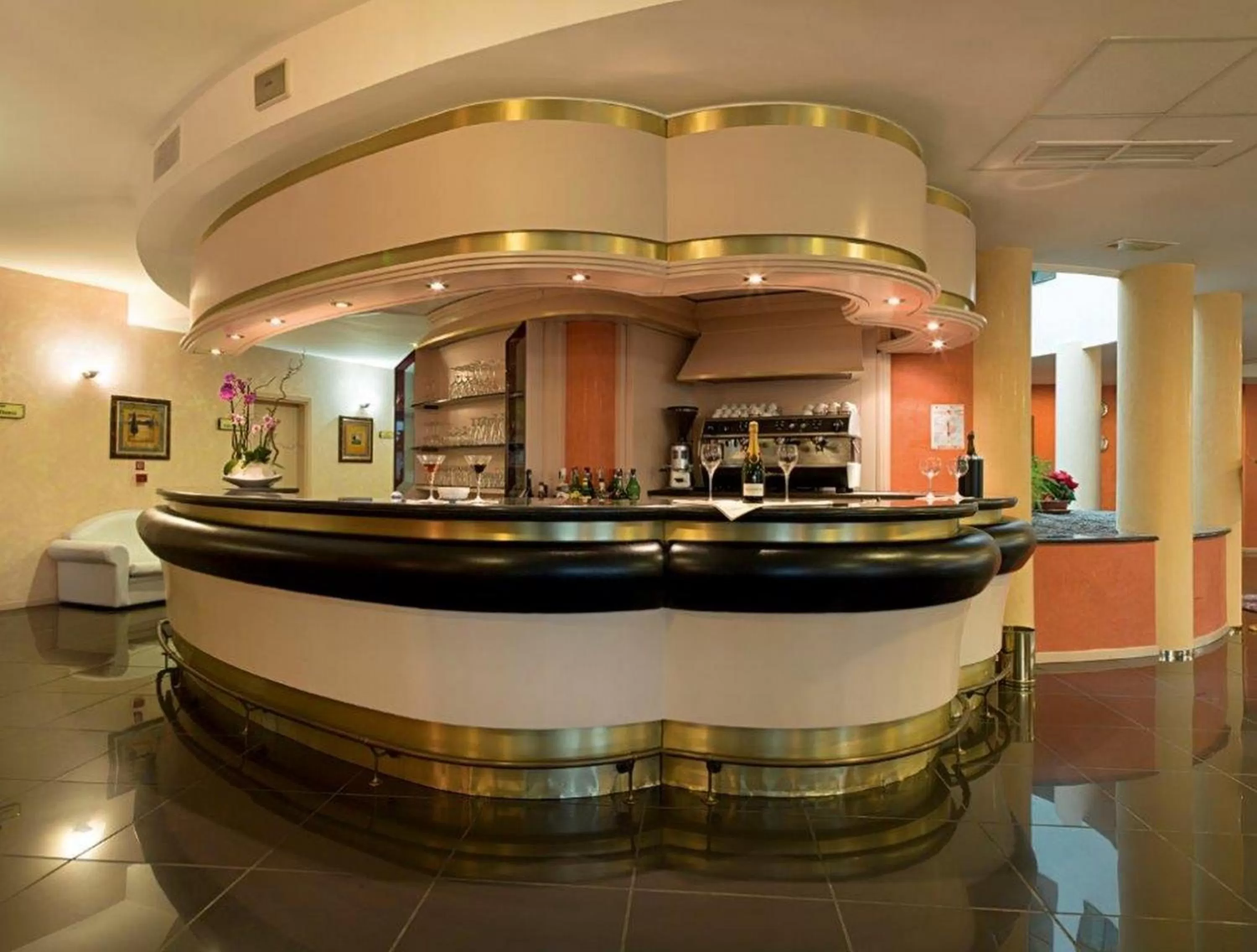 Lounge or bar in Hotel Bifi