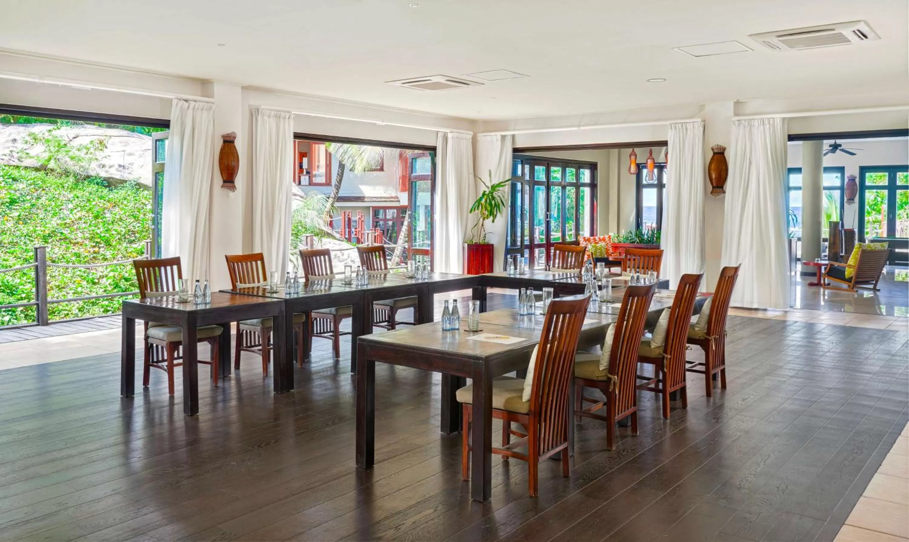 Meeting/conference room in DoubleTree by Hilton Seychelles Allamanda Resort & Spa