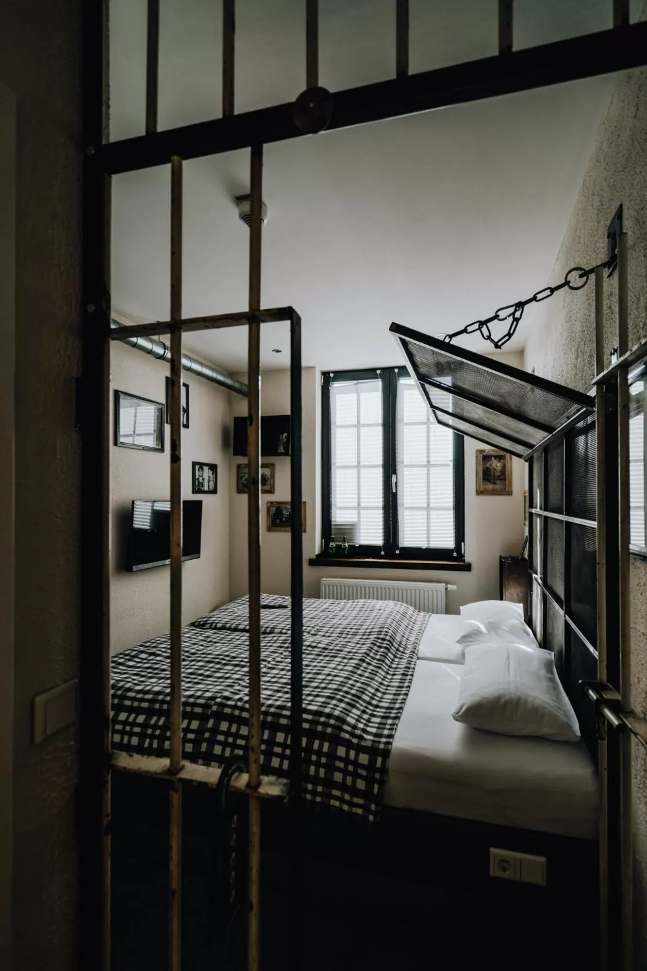 Bed in Road Stop Wuppertal