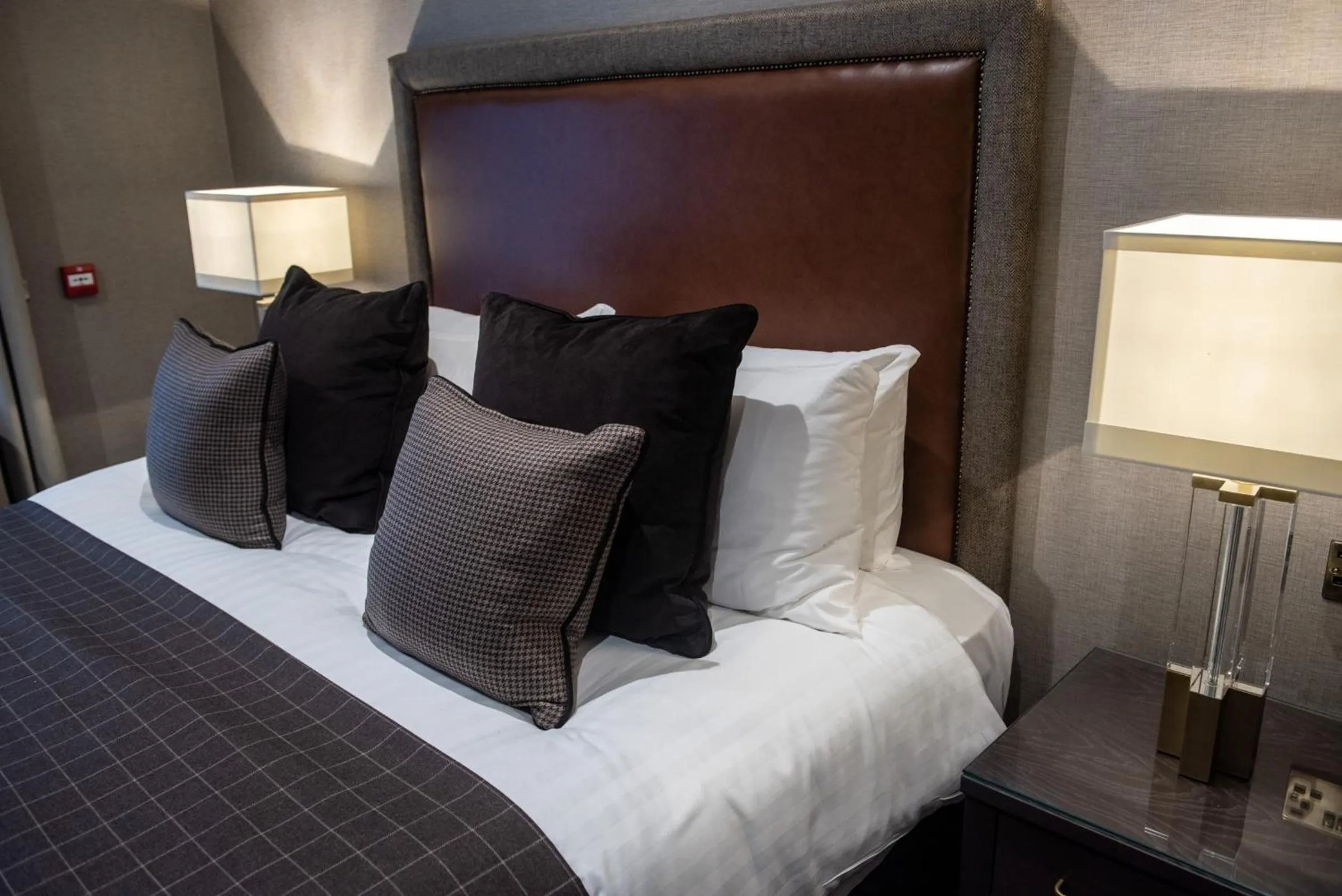 Bedroom, Bed in Royal Scots Club