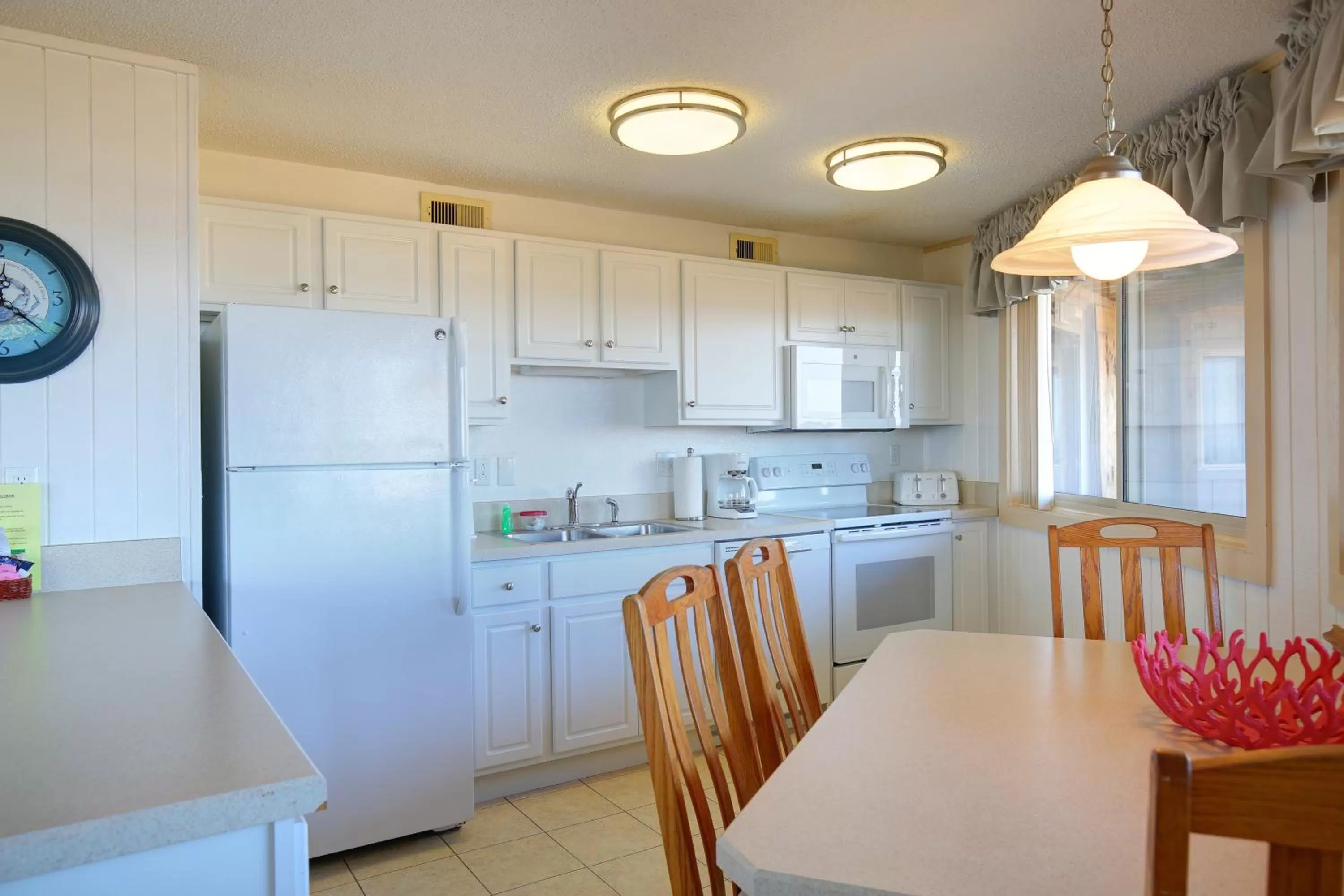 Kitchen or kitchenette in Outer Banks Beach Club