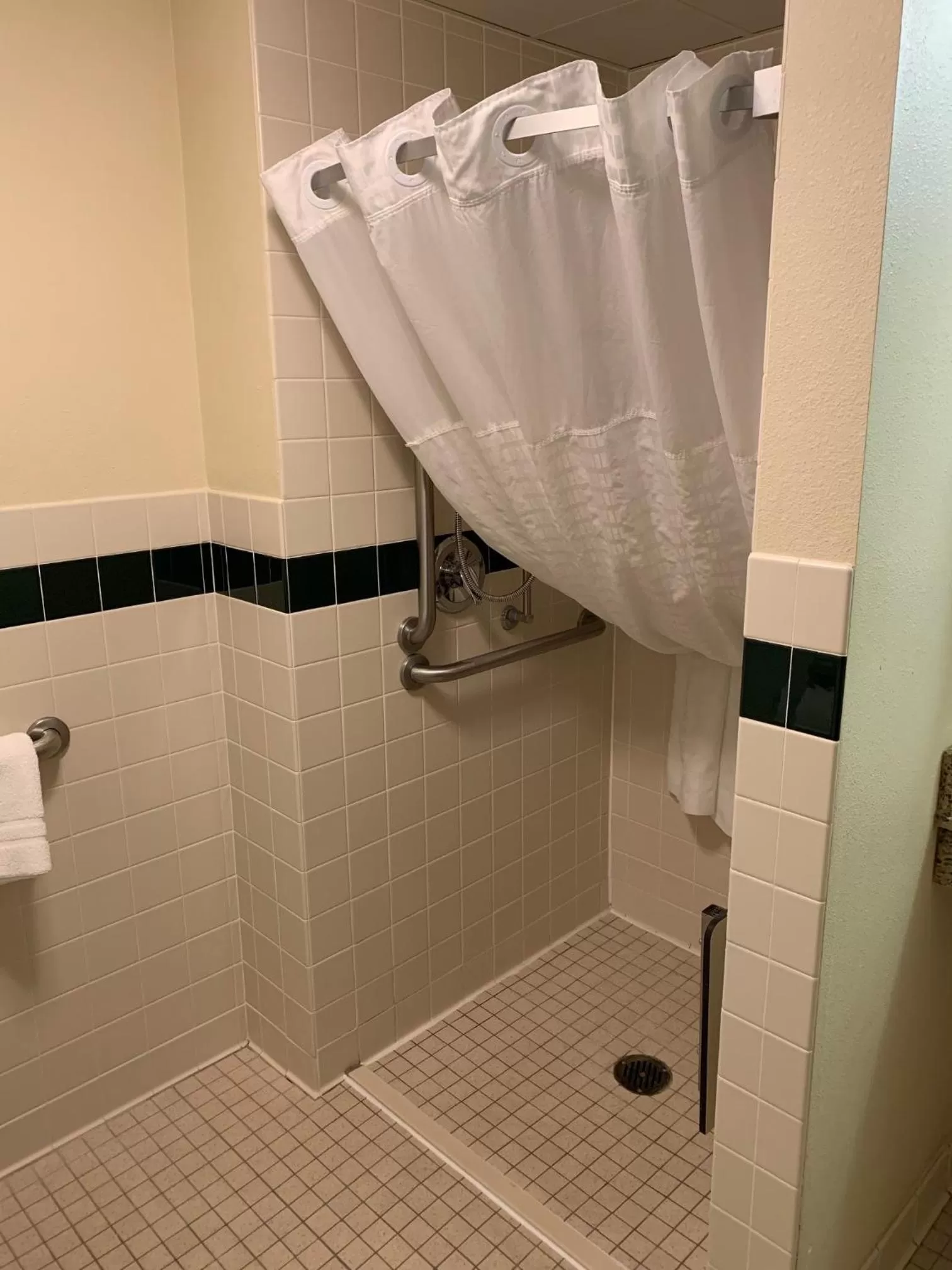 King Room - Mobility Access/Non-Smoking in AmericInn by Wyndham Hampton