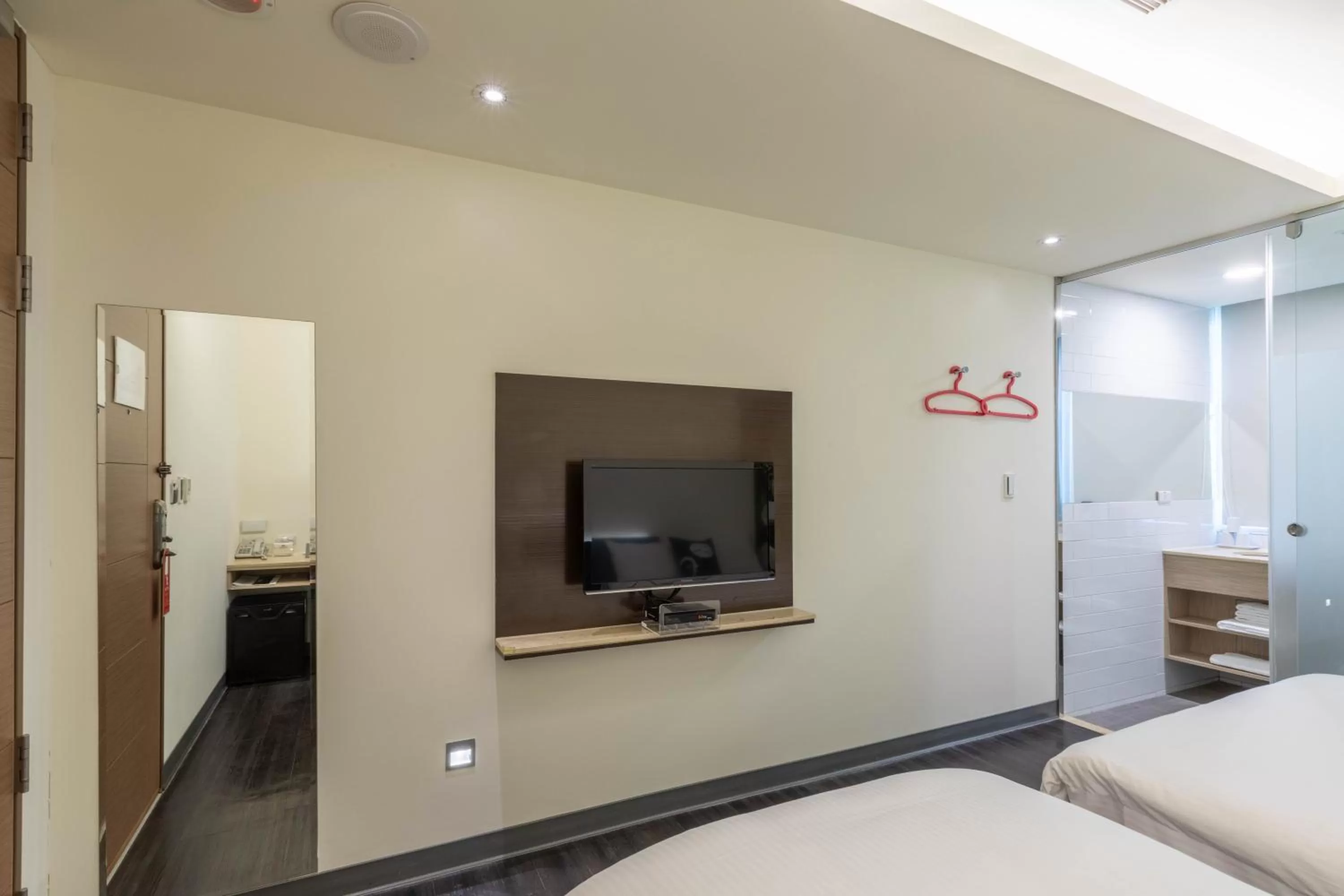 Photo of the whole room, Bed in CU Hotel Taipei