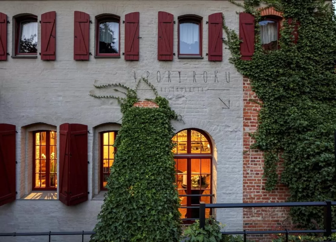 Property building in Hotel 1231