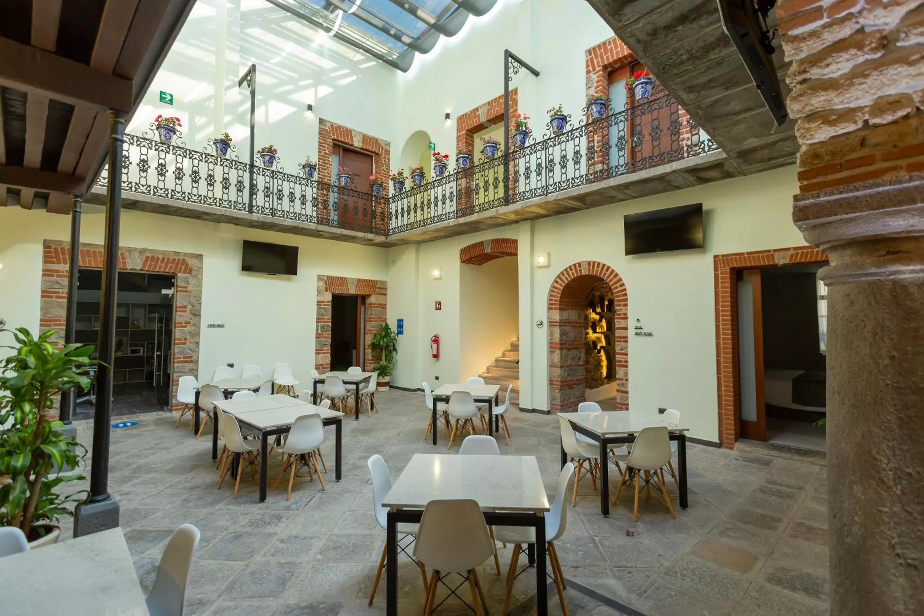 Restaurant/places to eat in Hotel Boutique Casona de Santa Clara