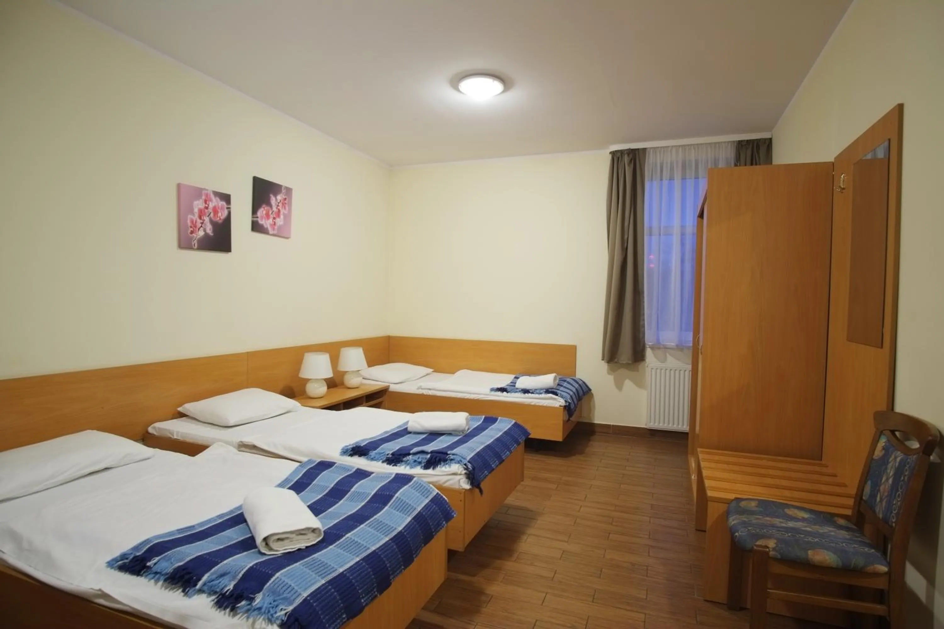 Photo of the whole room, Bed in Hotel Miramar